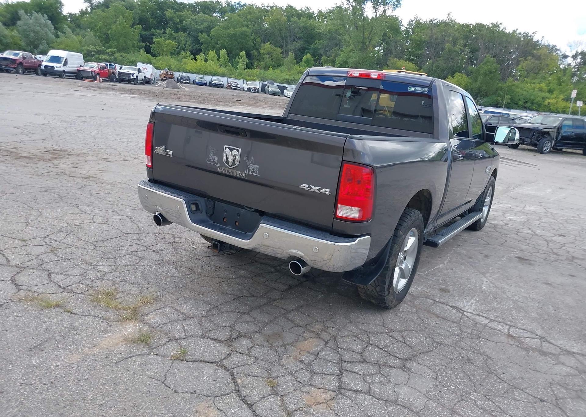 2015 RAM 1500 SLT