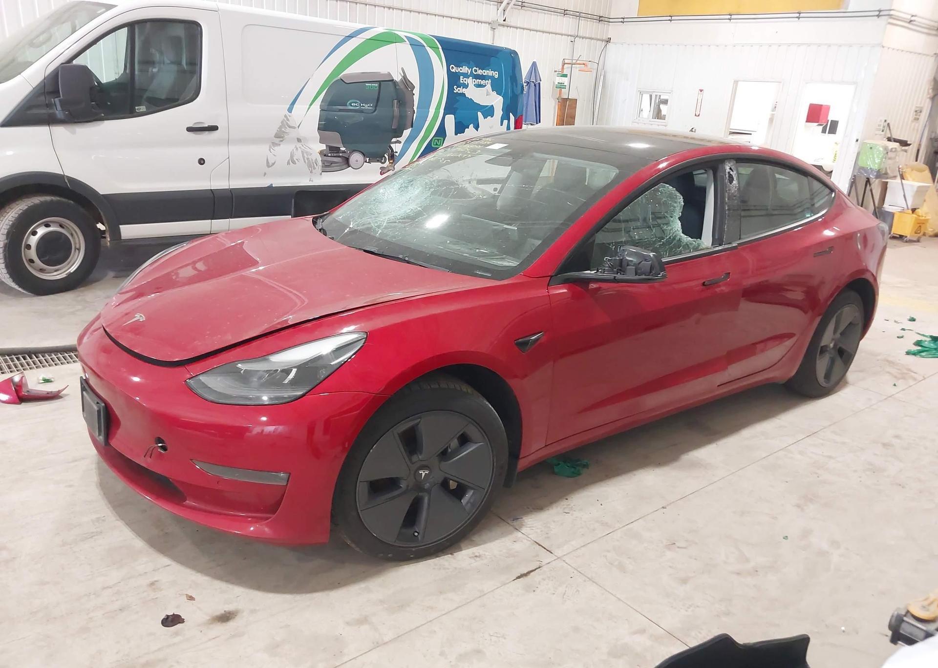2022 TESLA MODEL 3