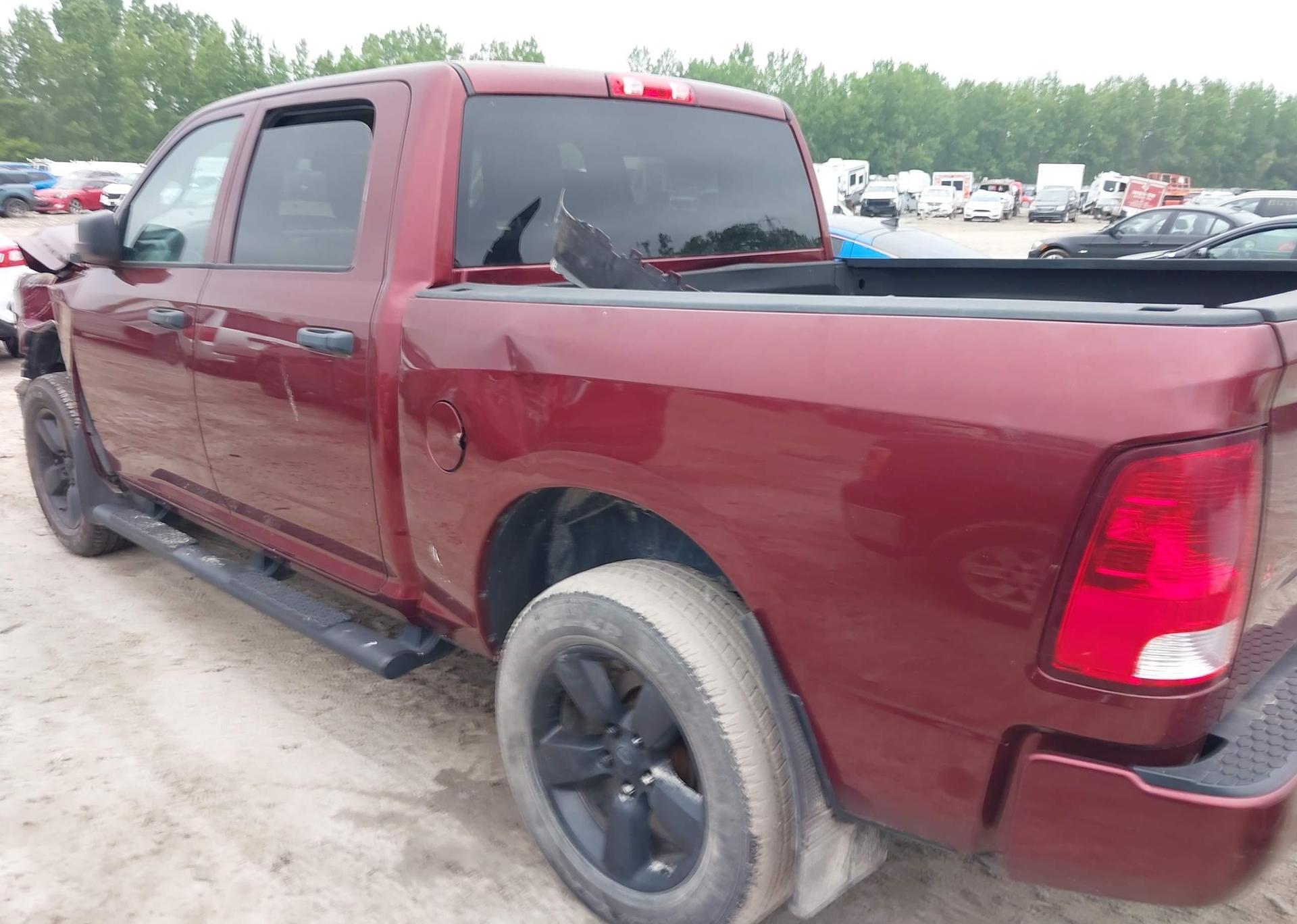 2018 RAM 1500 ST