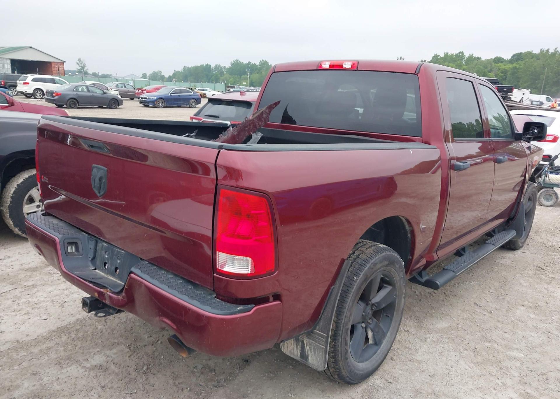 2018 RAM 1500 ST