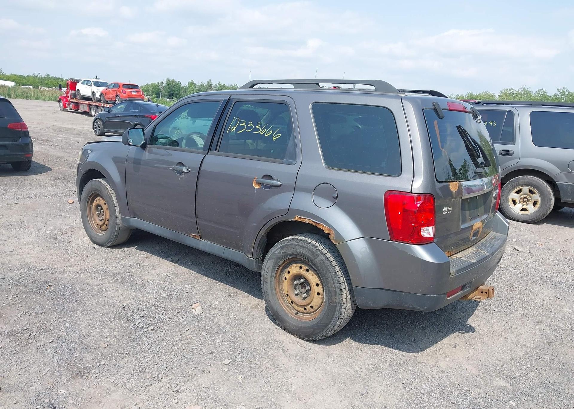 2011 MAZDA TRIBUTE I