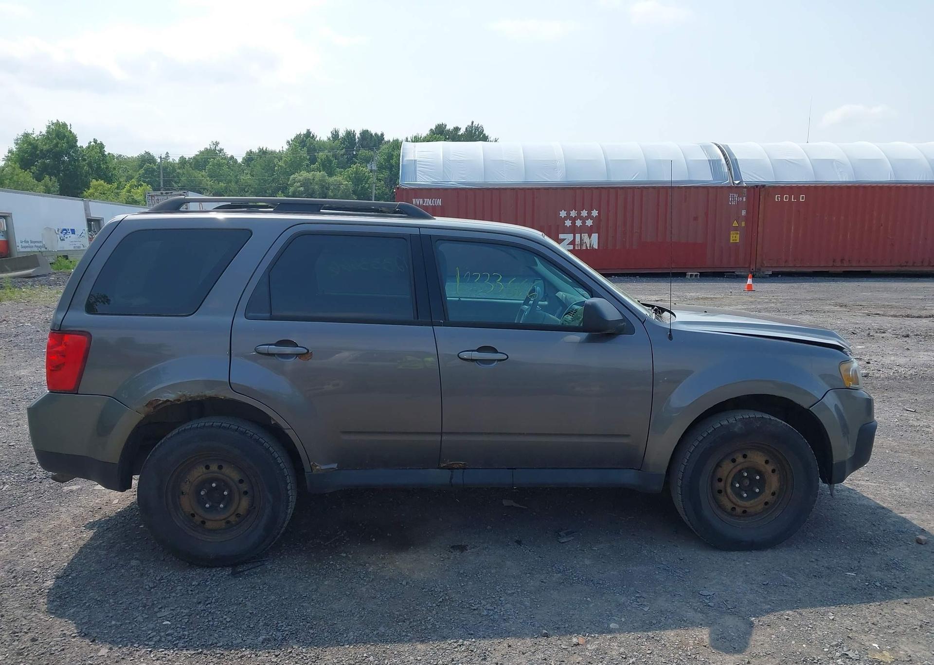 2011 MAZDA TRIBUTE I