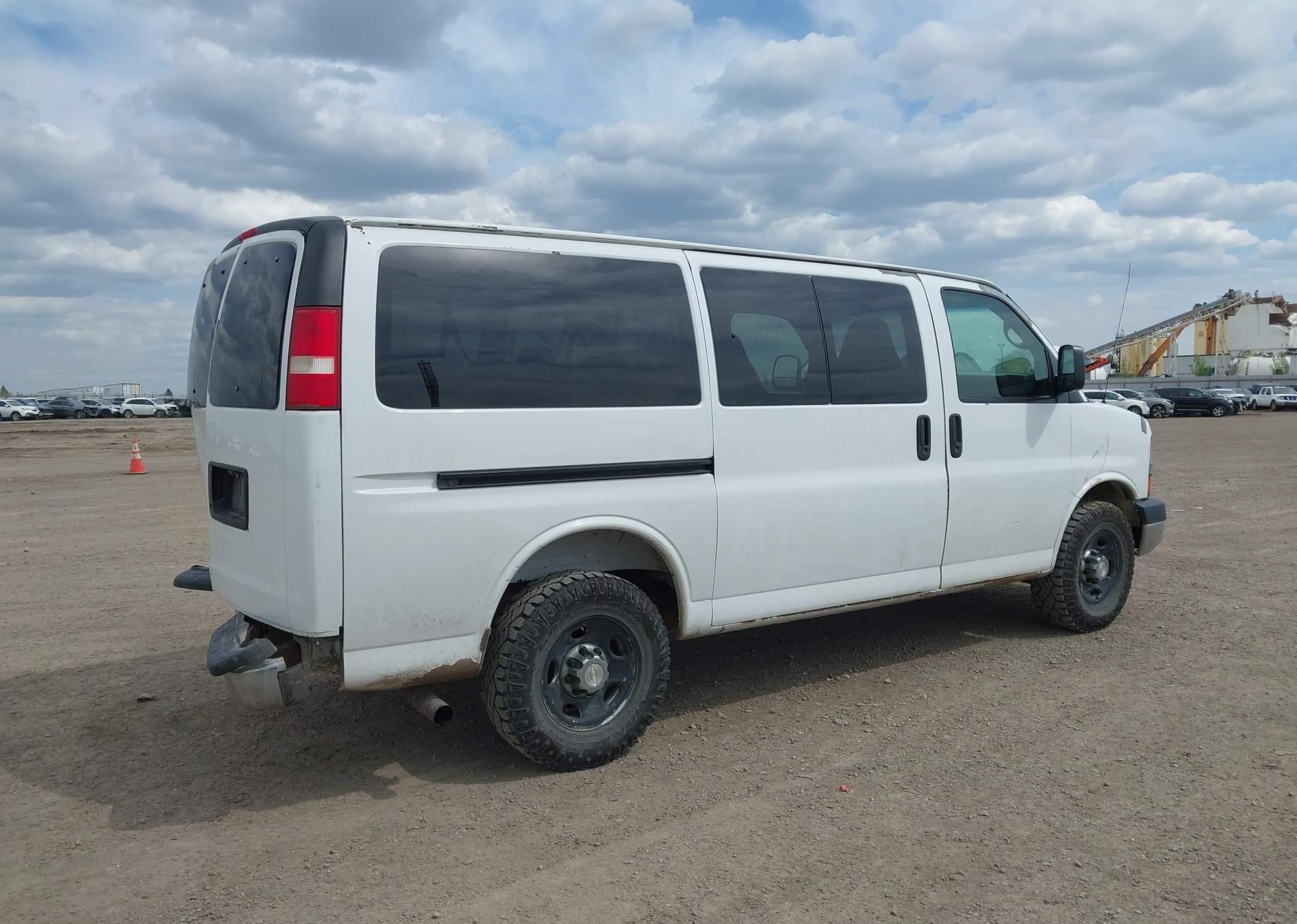 2009 CHEVROLET EXPRESS G3500