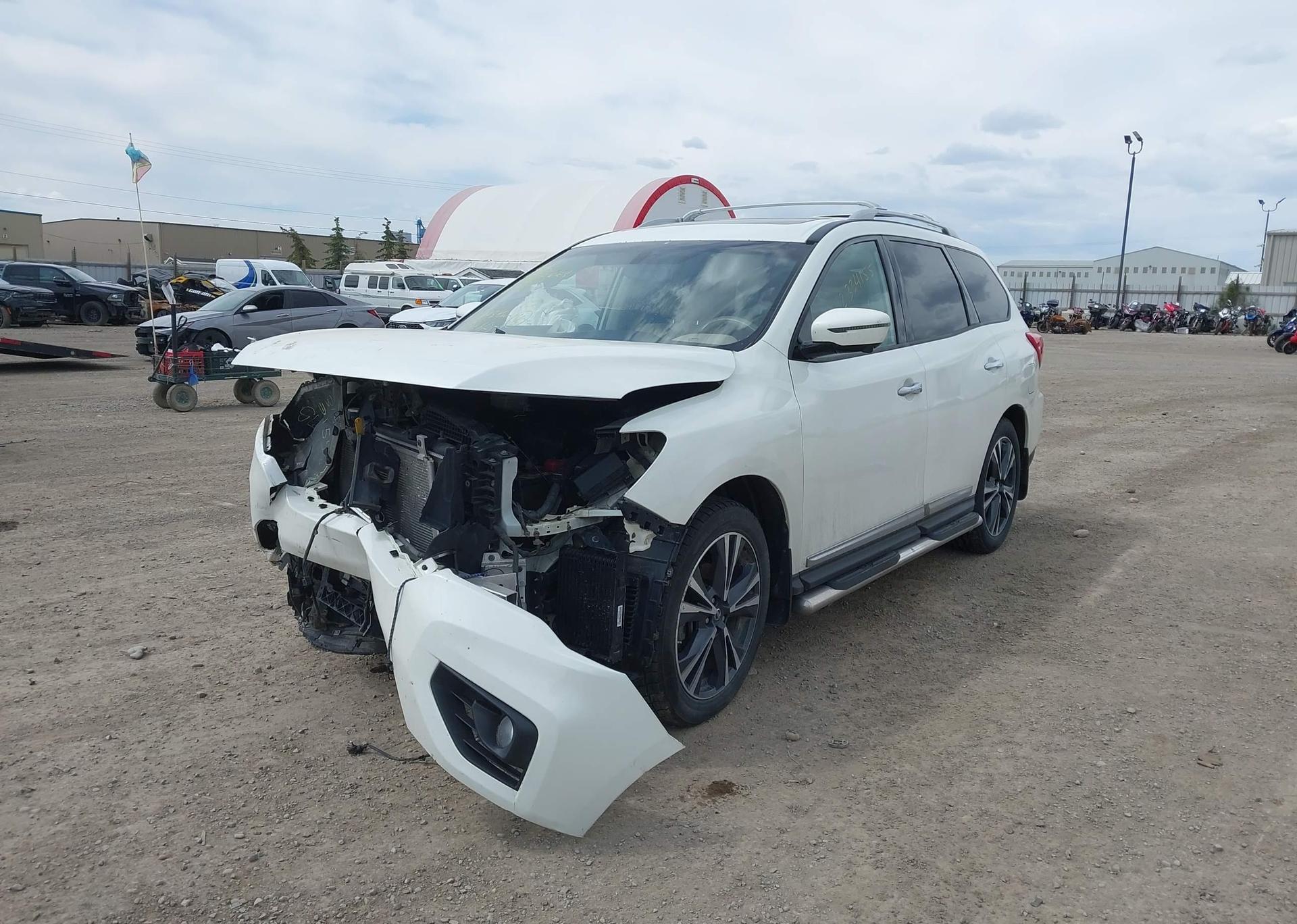2017 NISSAN PATHFINDER PLATINUM