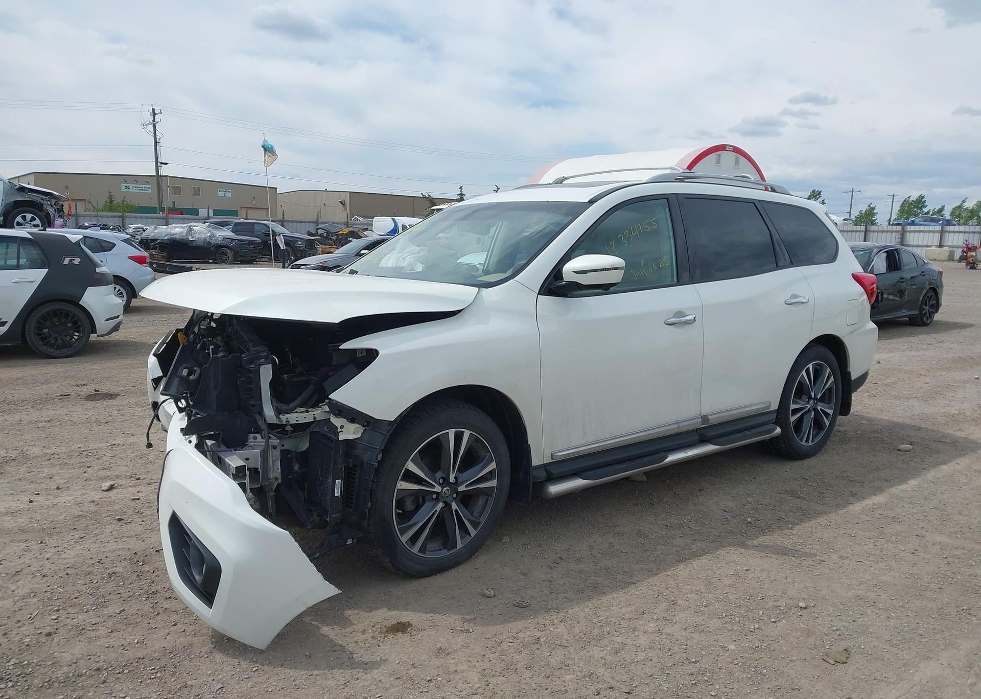 2017 NISSAN PATHFINDER PLATINUM