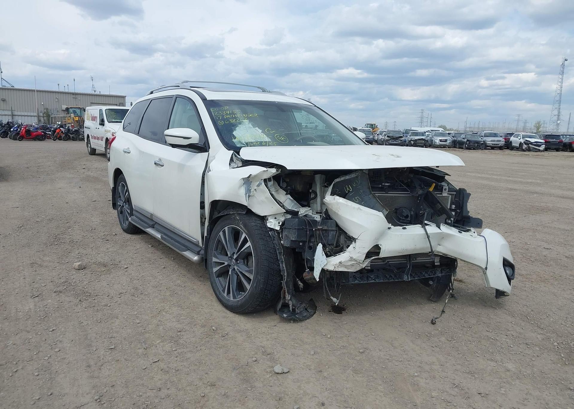 2017 NISSAN PATHFINDER PLATINUM