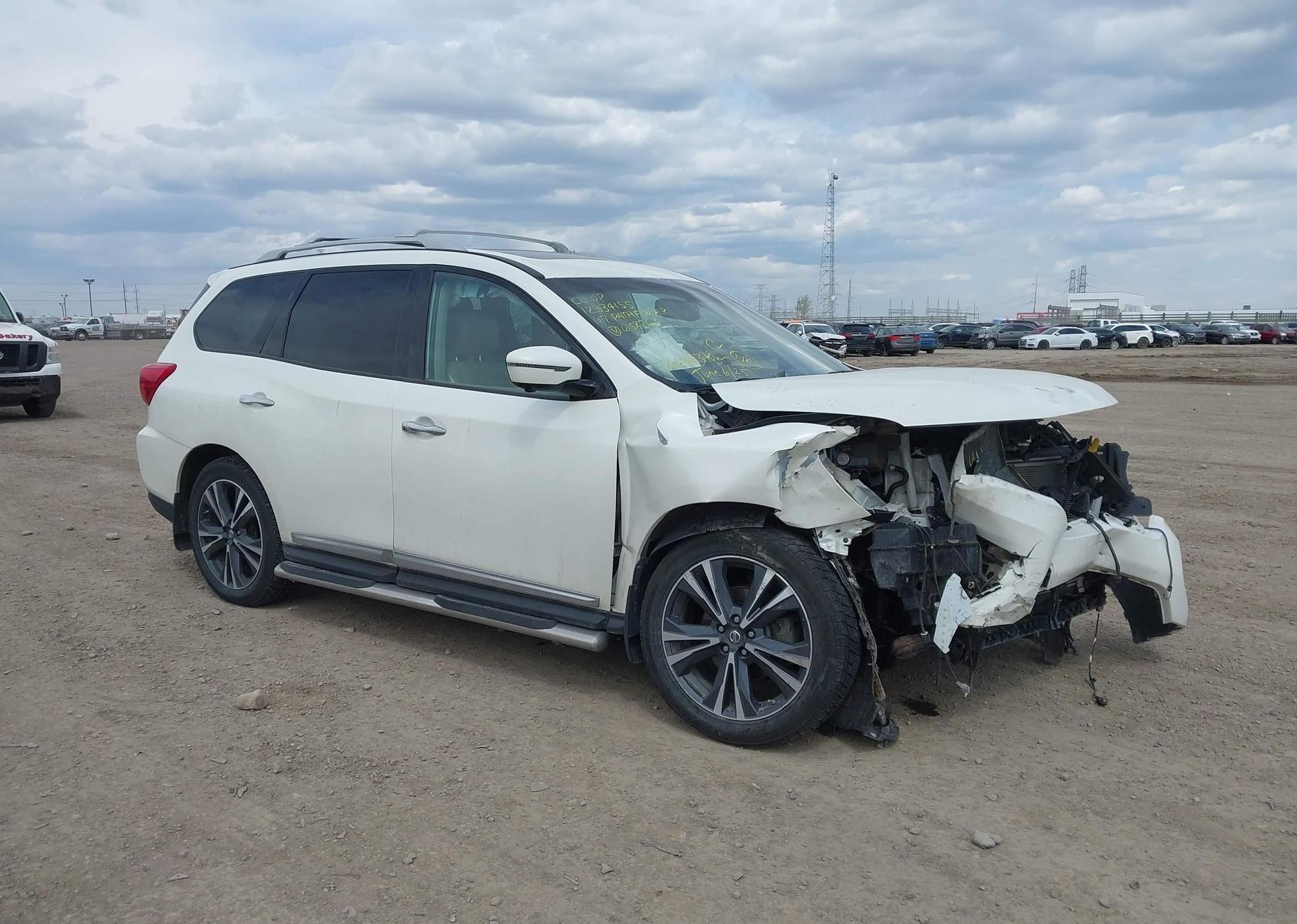 2017 NISSAN PATHFINDER PLATINUM