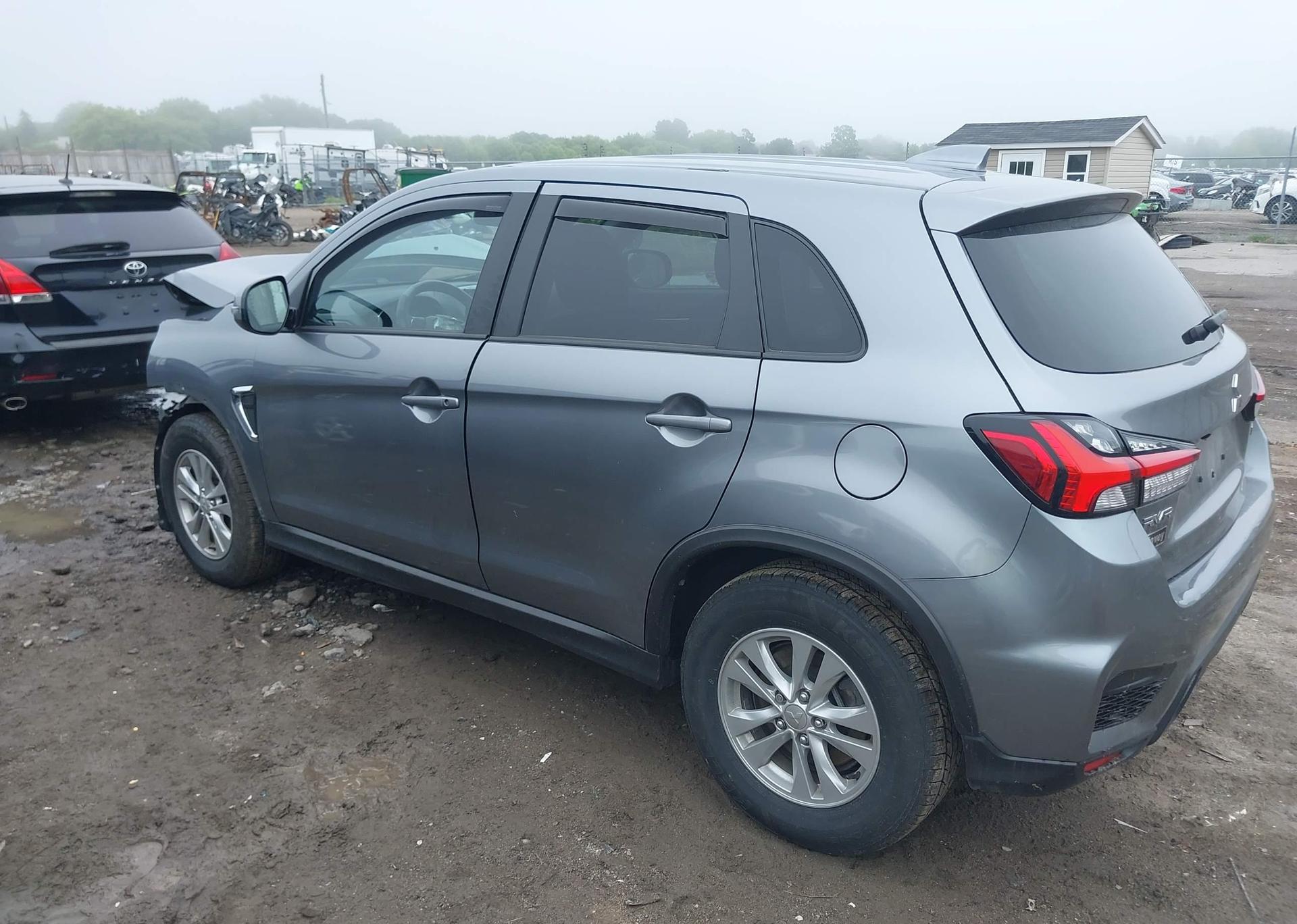2023 MITSUBISHI RVR SE