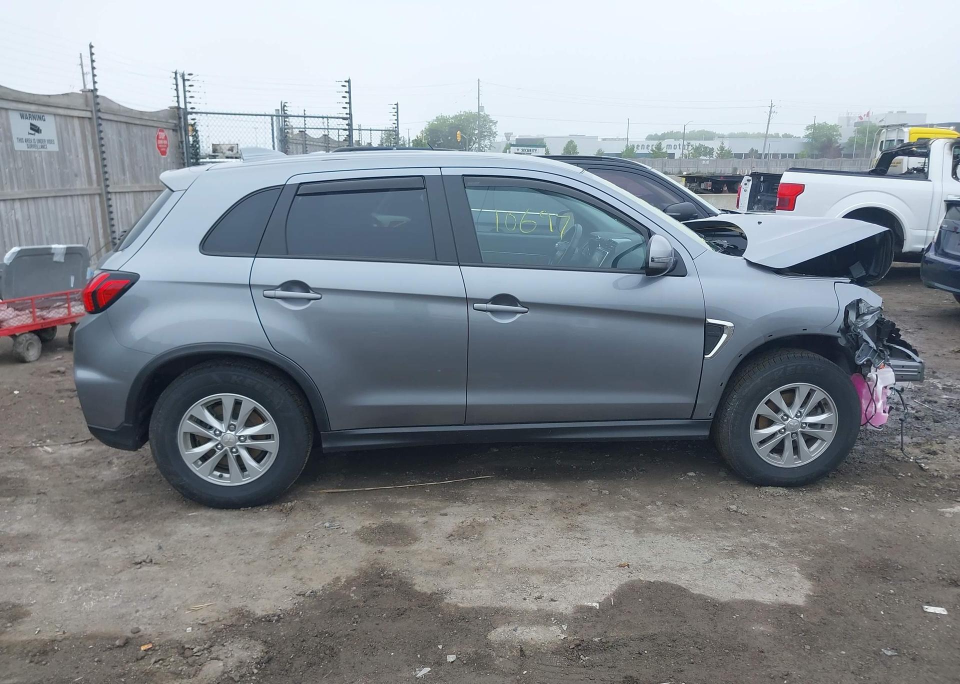 2023 MITSUBISHI RVR SE