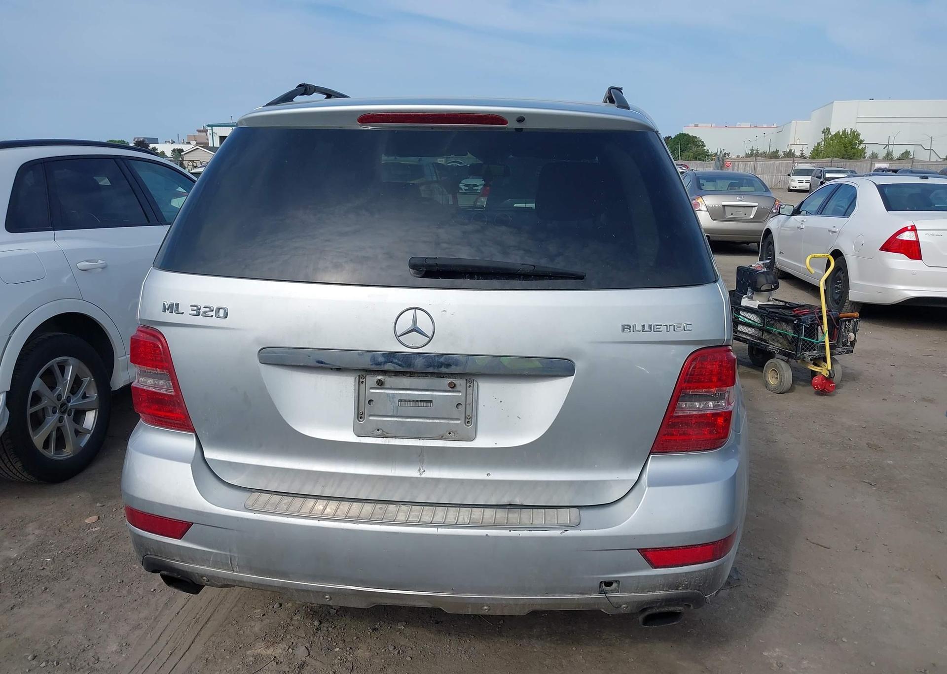 2009 MERCEDES-BENZ ML 320 BLUETEC 4MATIC