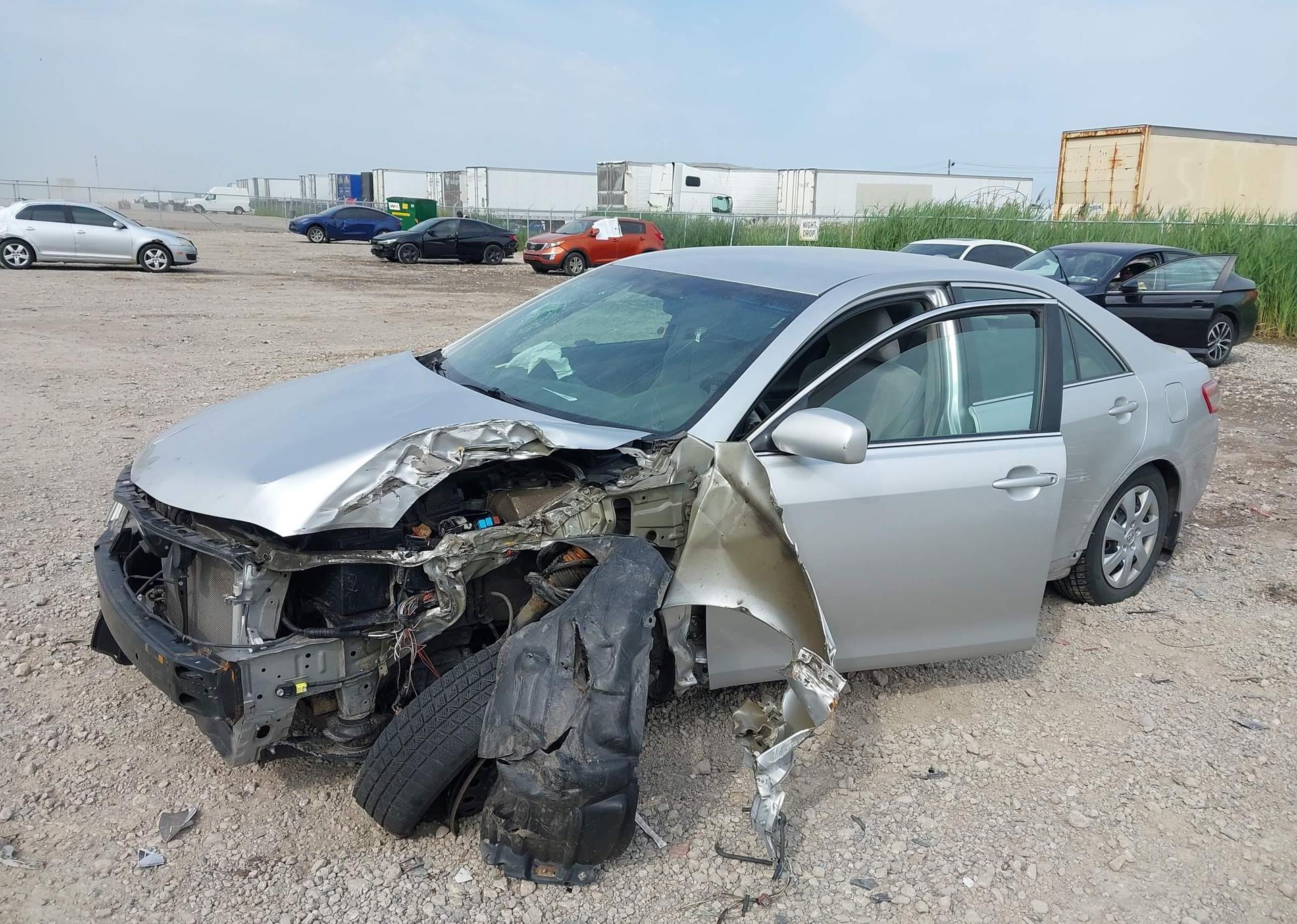 2010 TOYOTA CAMRY SE