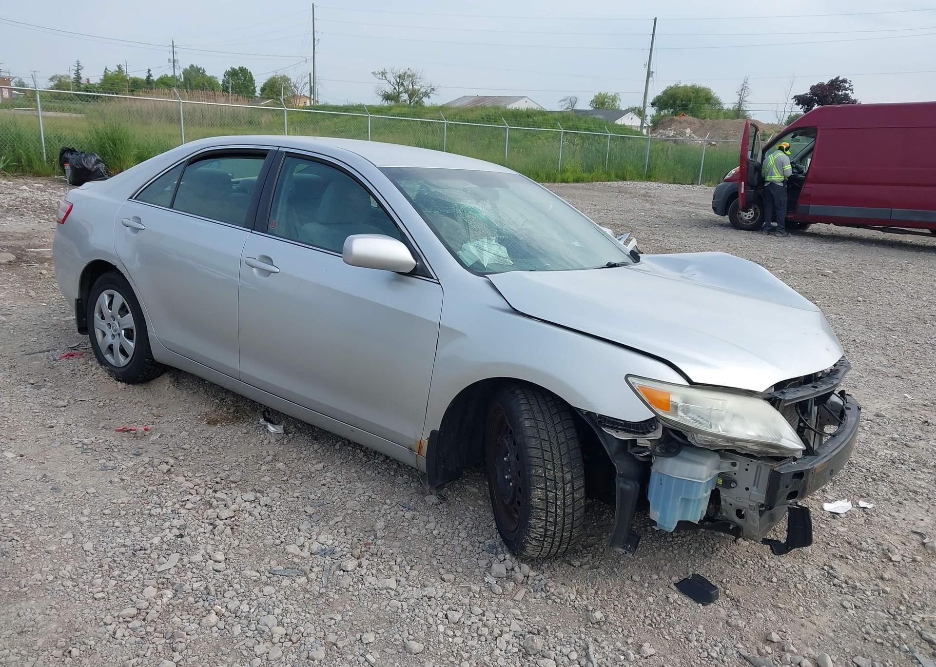 2010 TOYOTA CAMRY SE