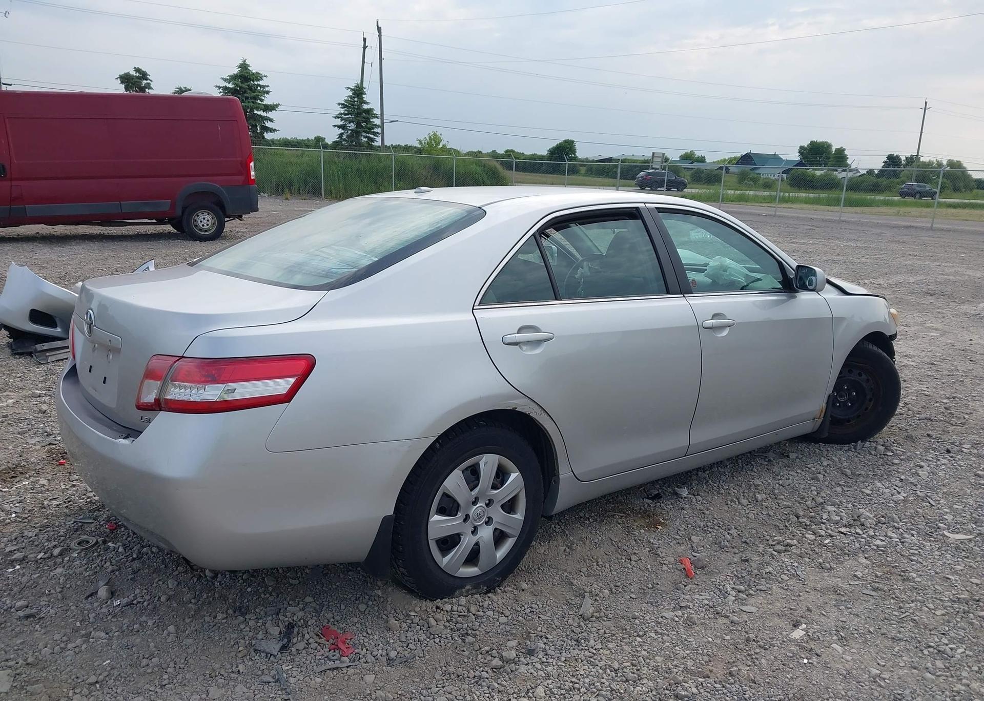 2010 TOYOTA CAMRY SE