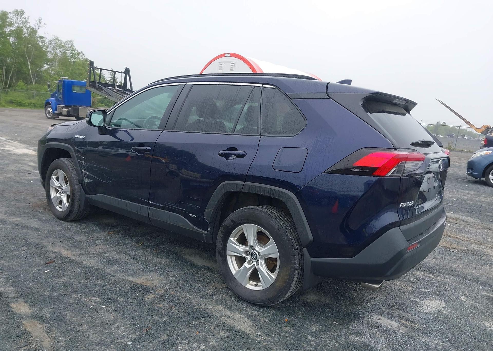 2019 TOYOTA RAV4 HYBRID XLE