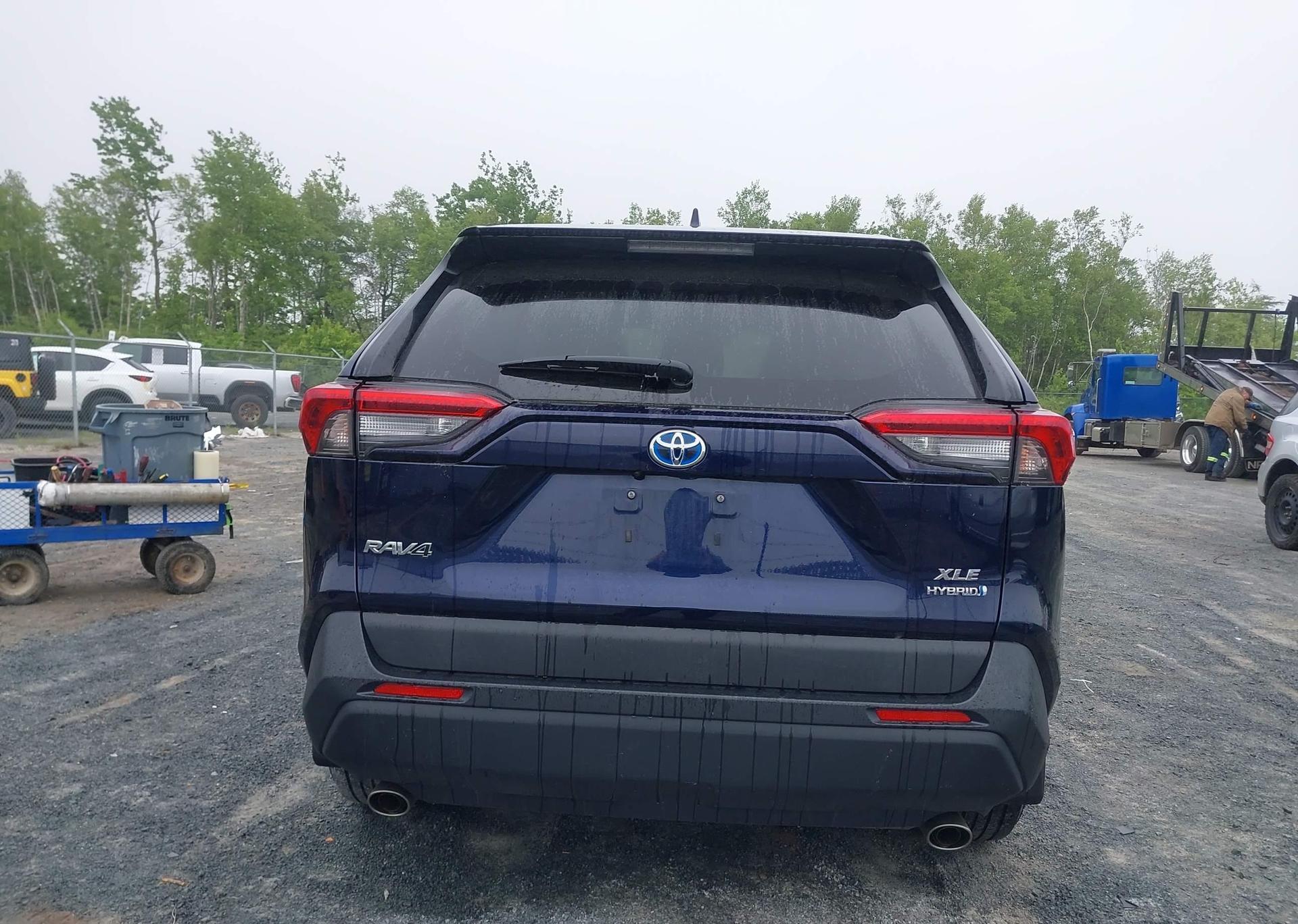 2019 TOYOTA RAV4 HYBRID XLE