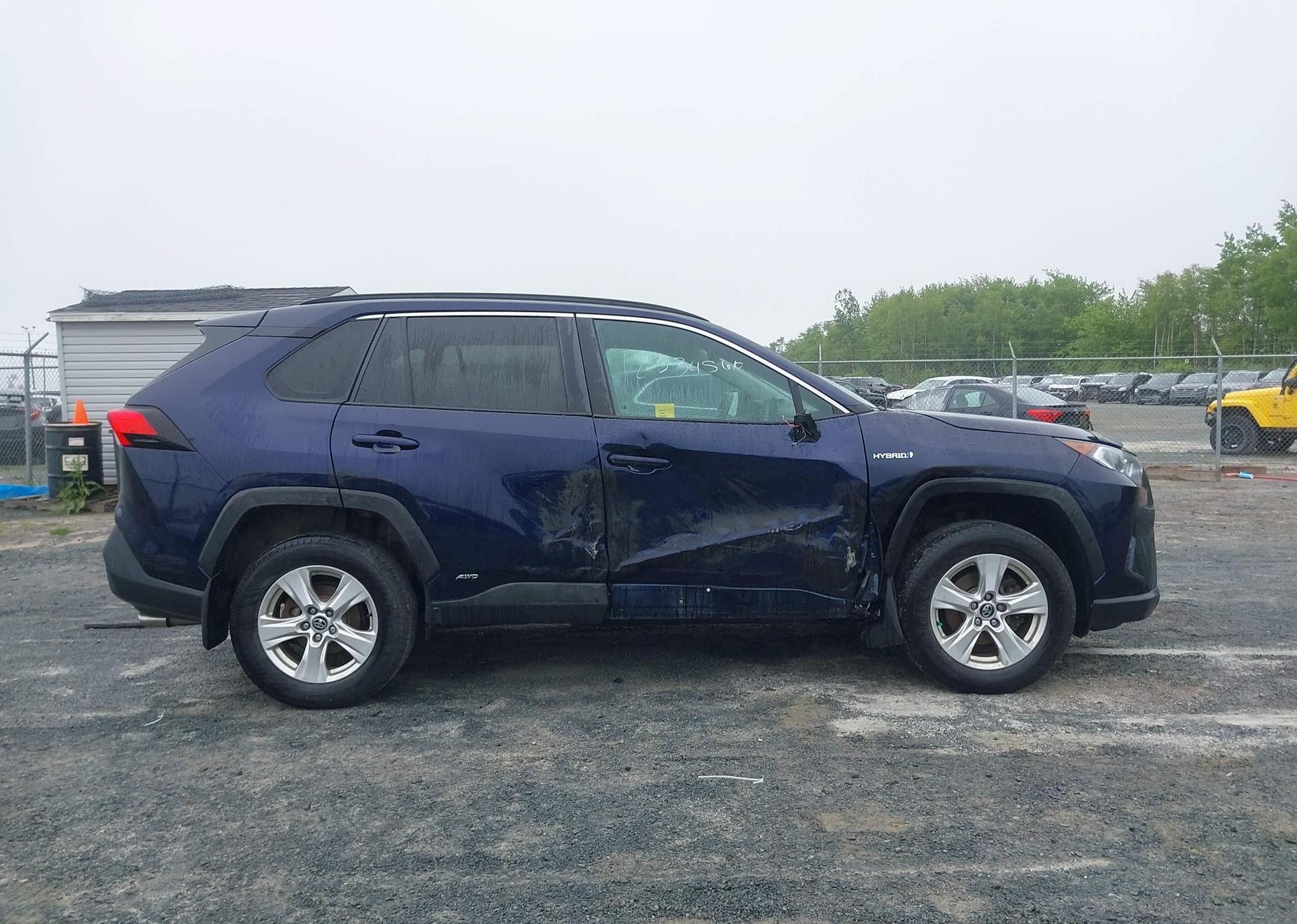 2019 TOYOTA RAV4 HYBRID XLE