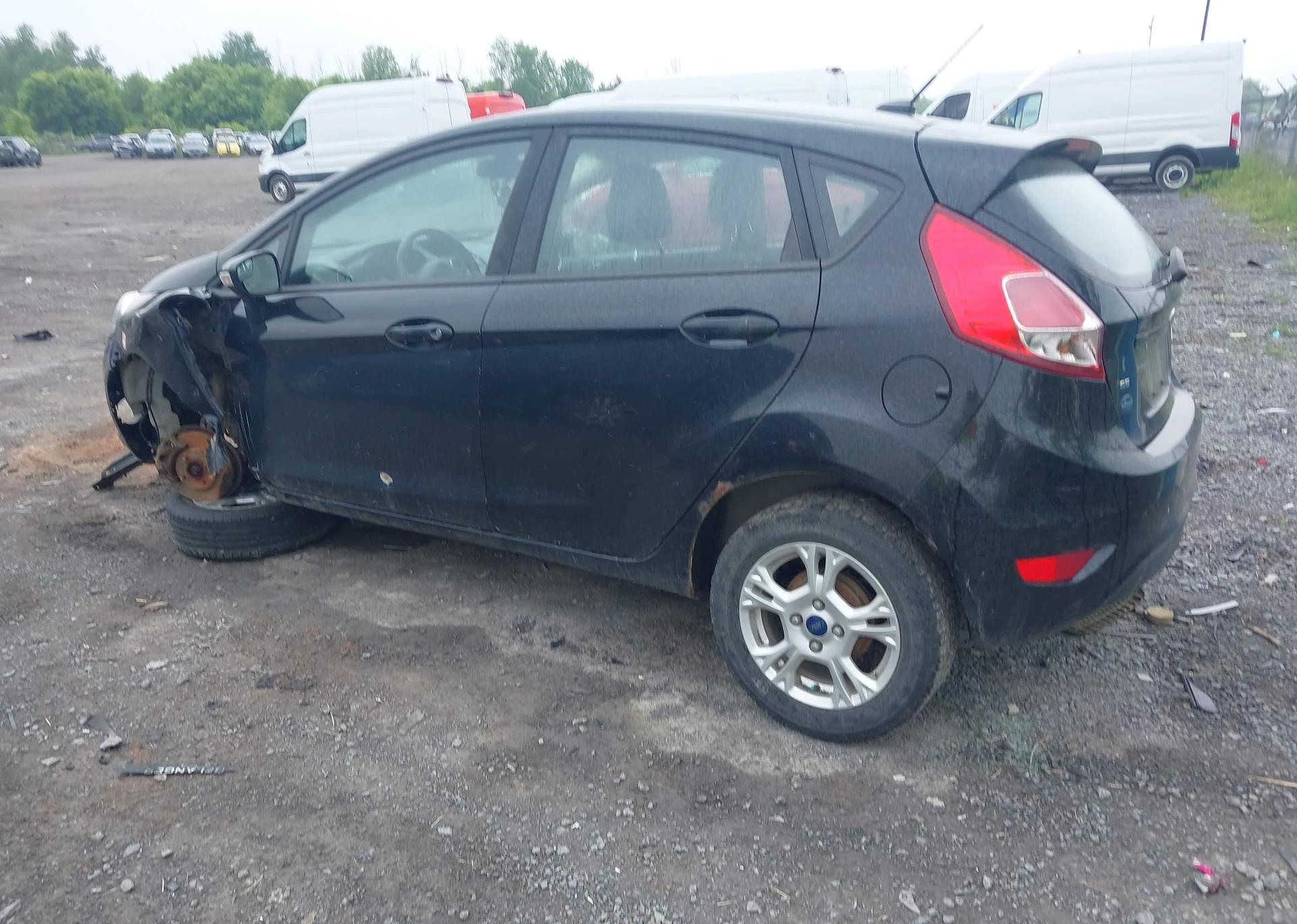 2016 FORD Fiesta