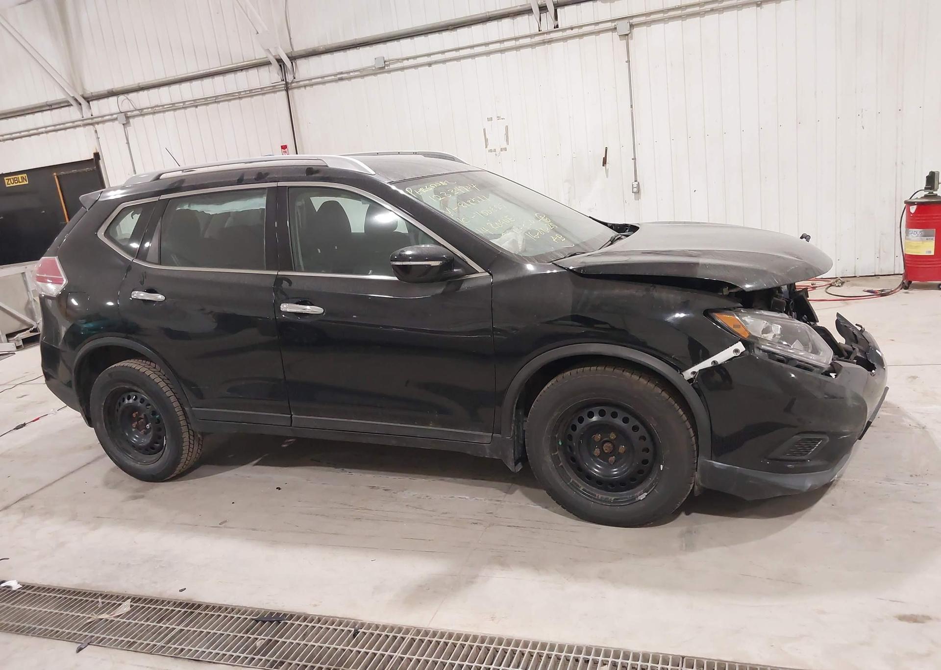 2014 NISSAN ROGUE S