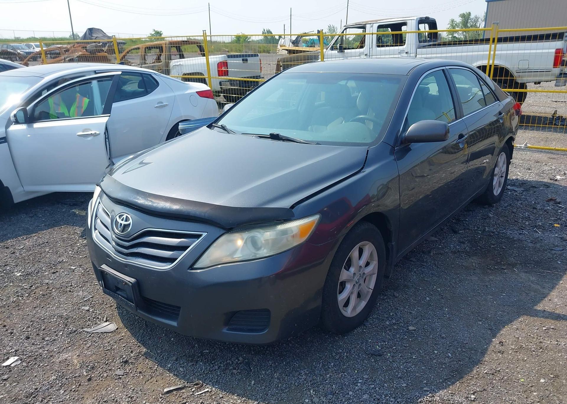 2010 TOYOTA CAMRY LE