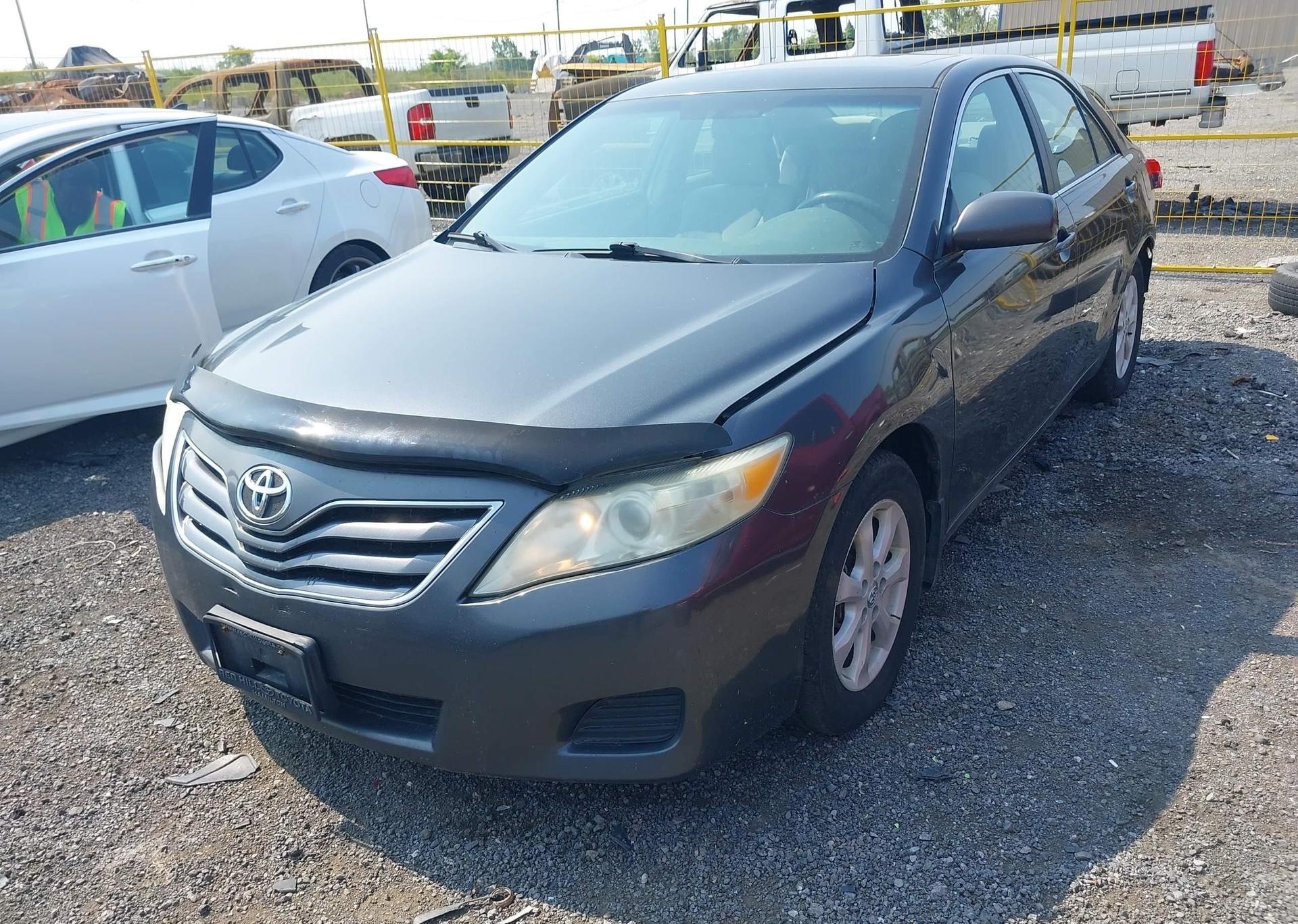 2010 TOYOTA CAMRY LE