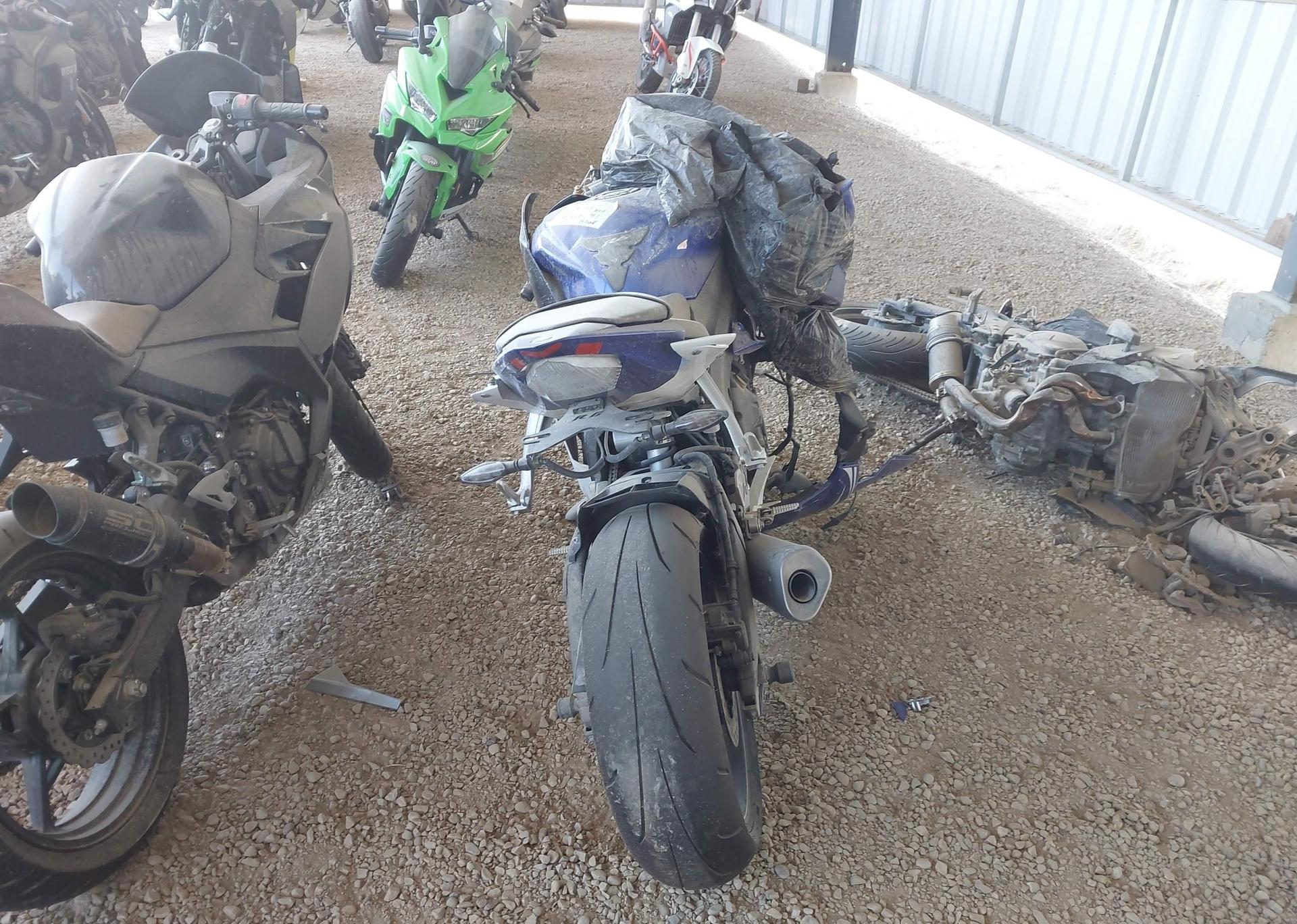 2011 YAMAHA YZFR6