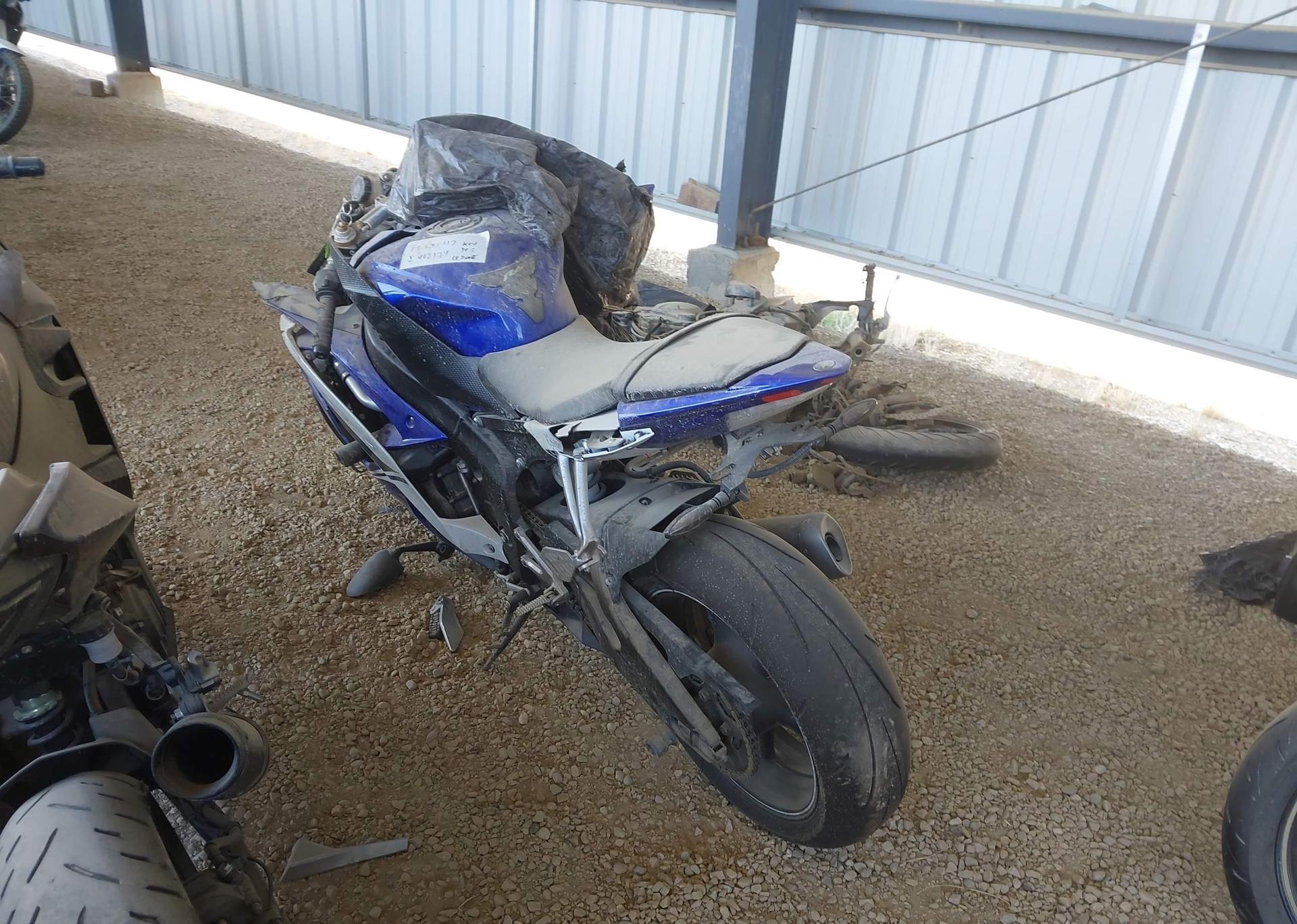 2011 YAMAHA YZFR6