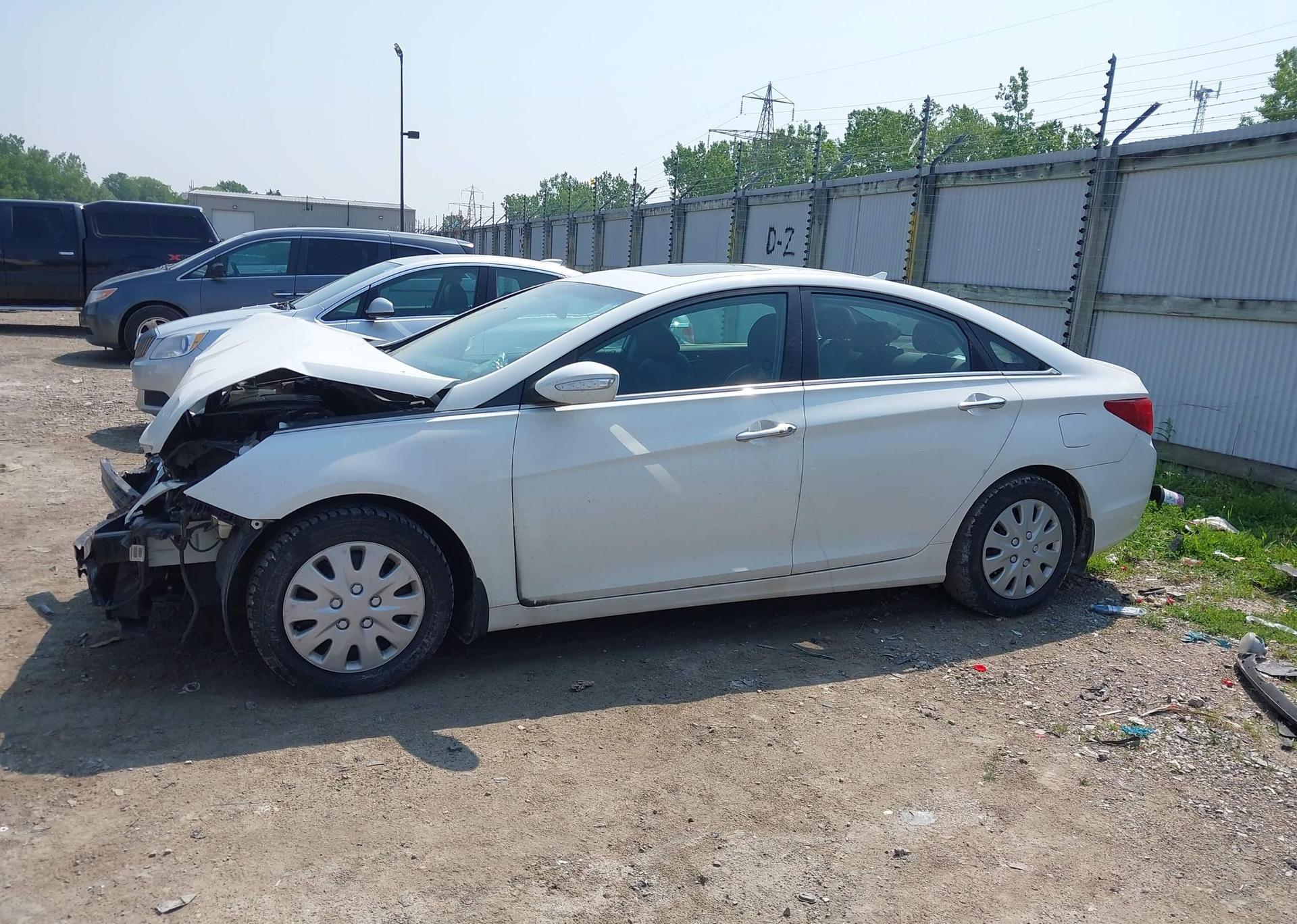 2011 HYUNDAI SONATA SE