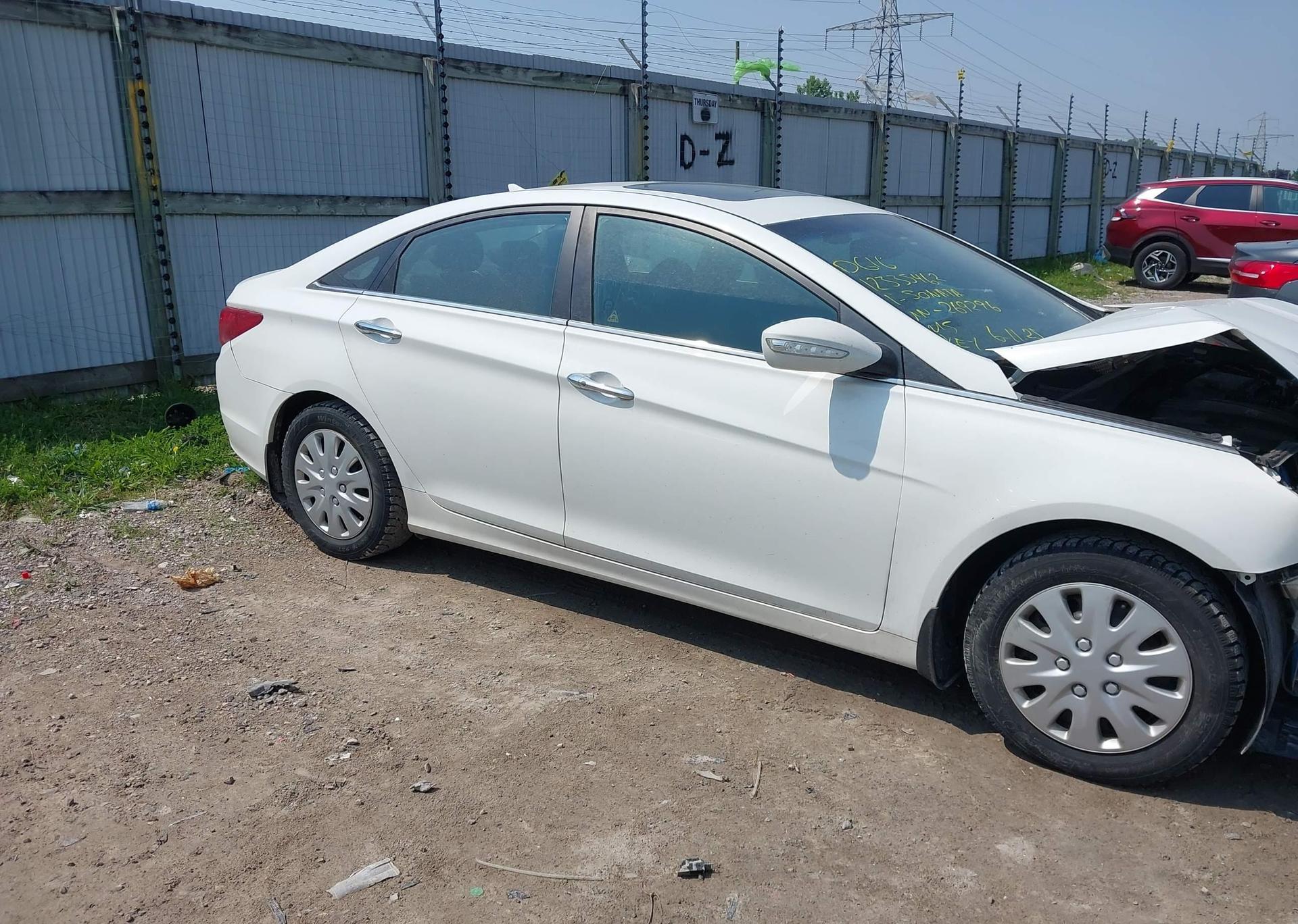 2011 HYUNDAI SONATA SE