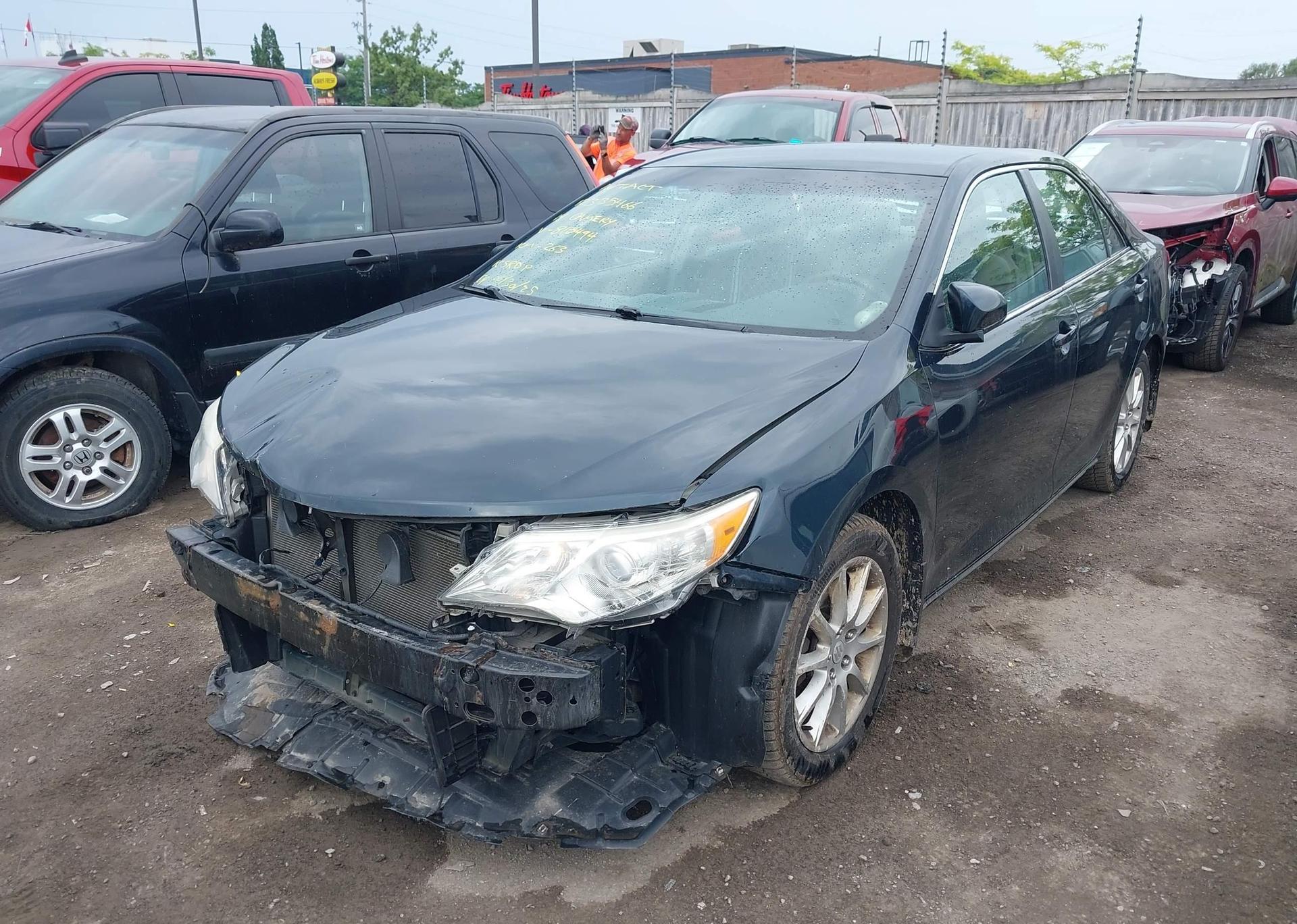 2014 TOYOTA CAMRY