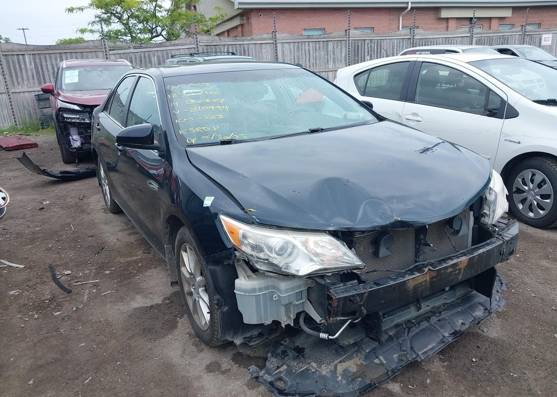 2014 TOYOTA CAMRY