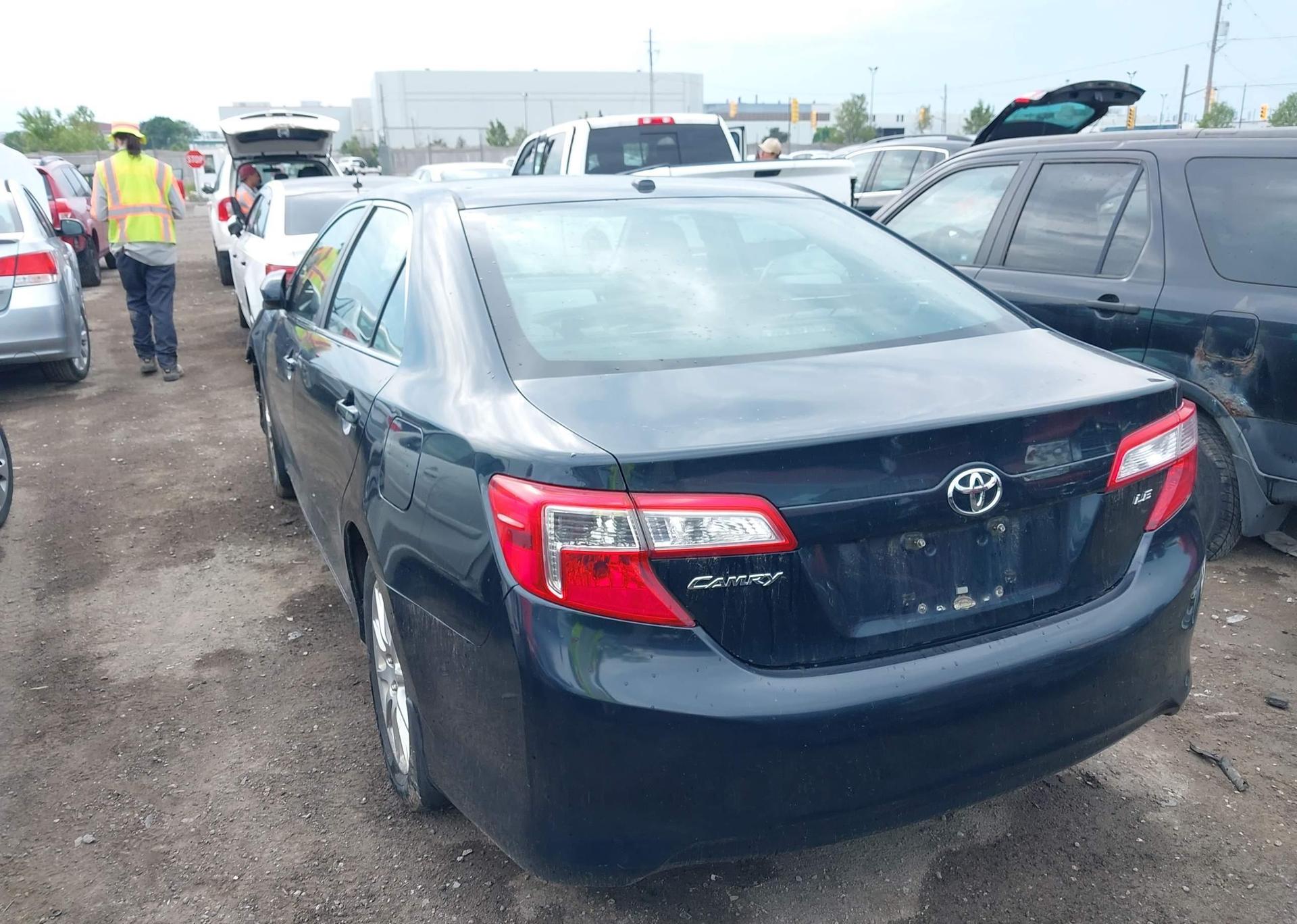 2014 TOYOTA CAMRY