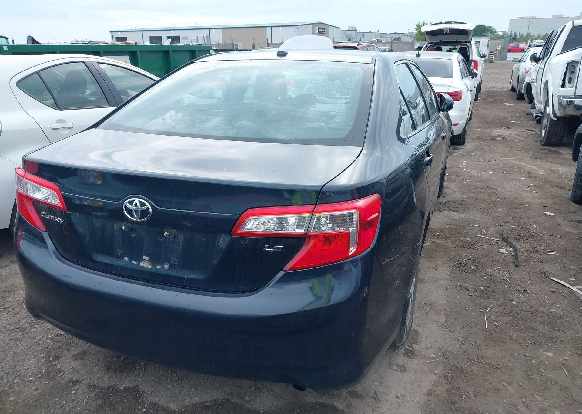 2014 TOYOTA CAMRY