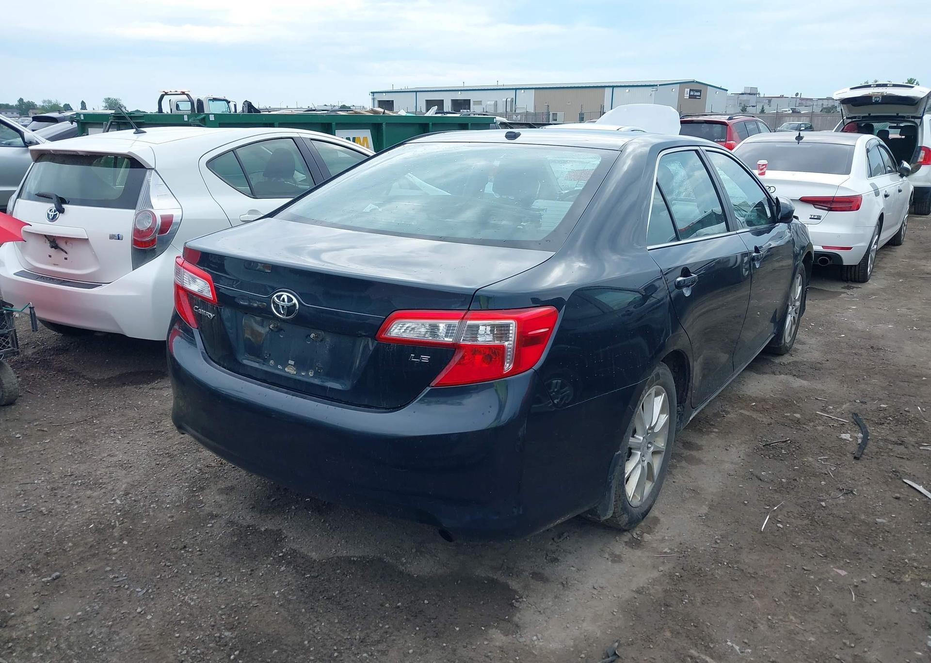 2014 TOYOTA CAMRY