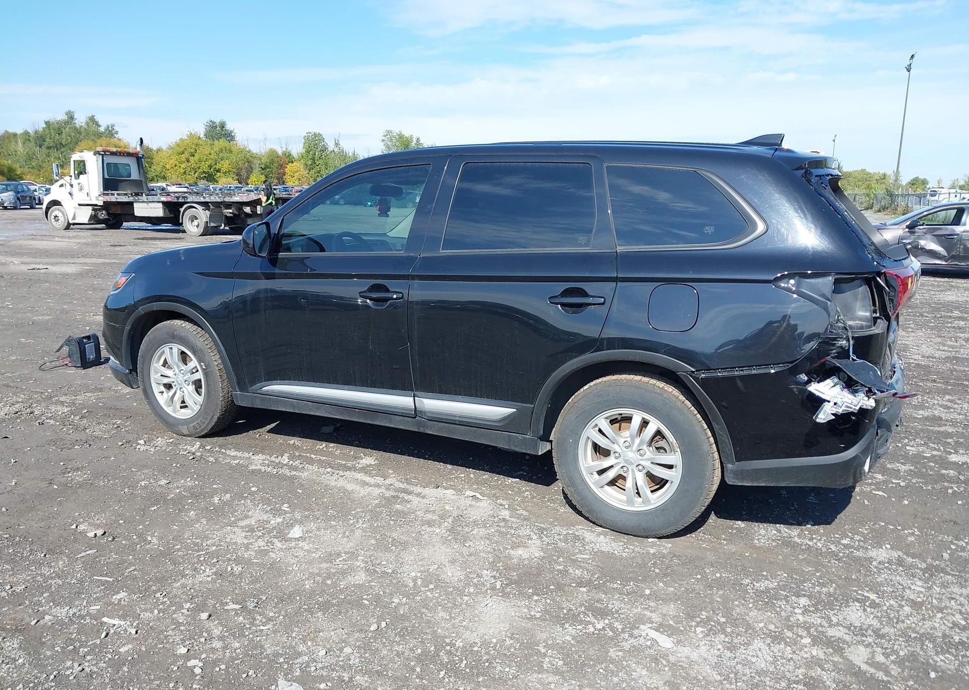 2020 MITSUBISHI OUTLANDER ES