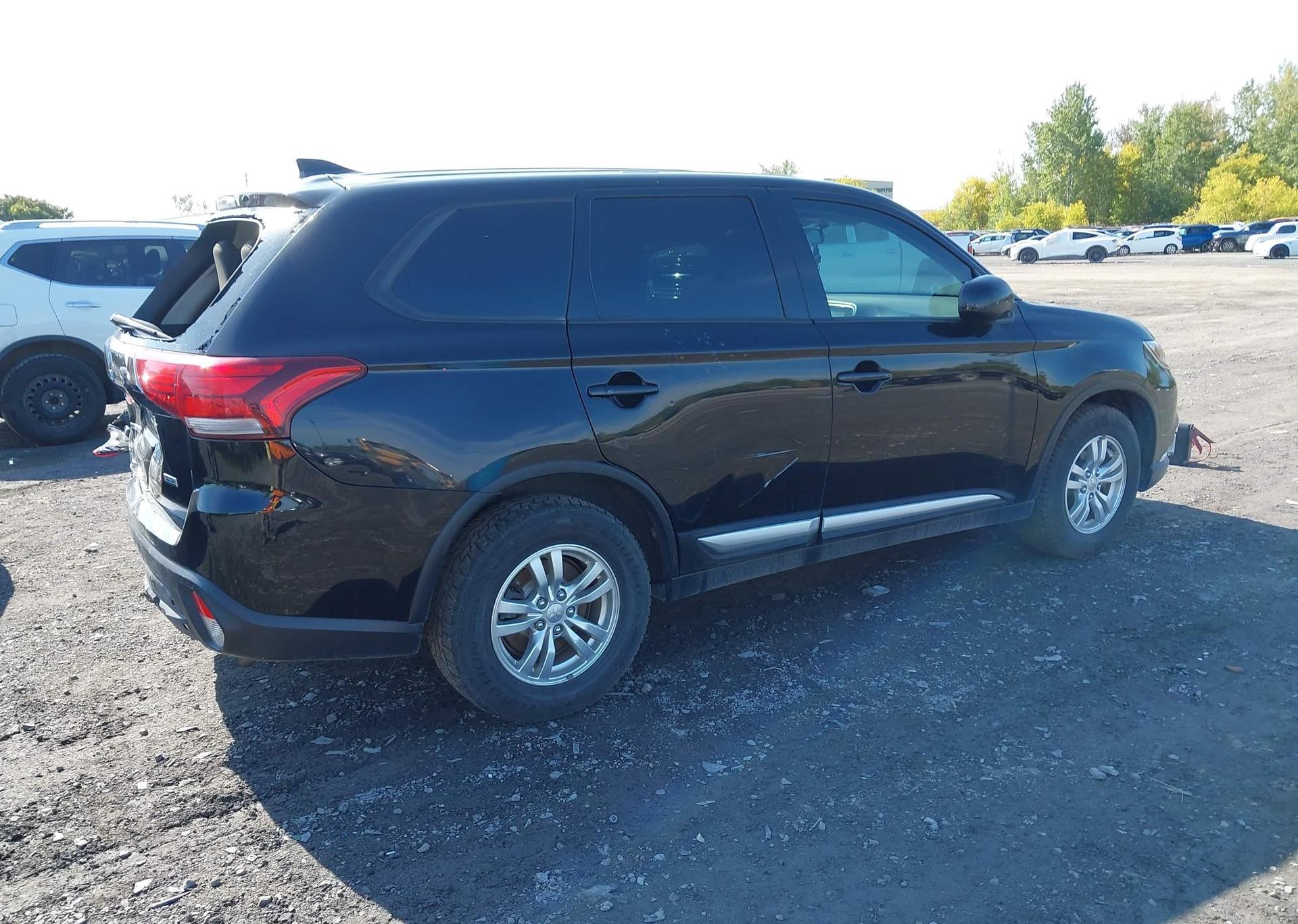 2020 MITSUBISHI OUTLANDER ES