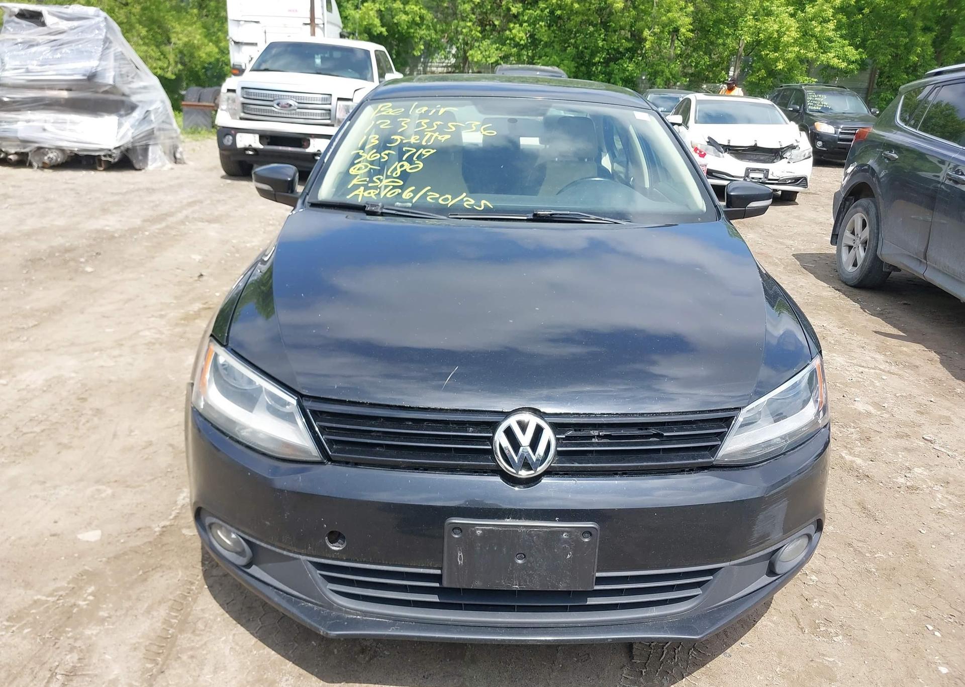2013 VOLKSWAGEN JETTA