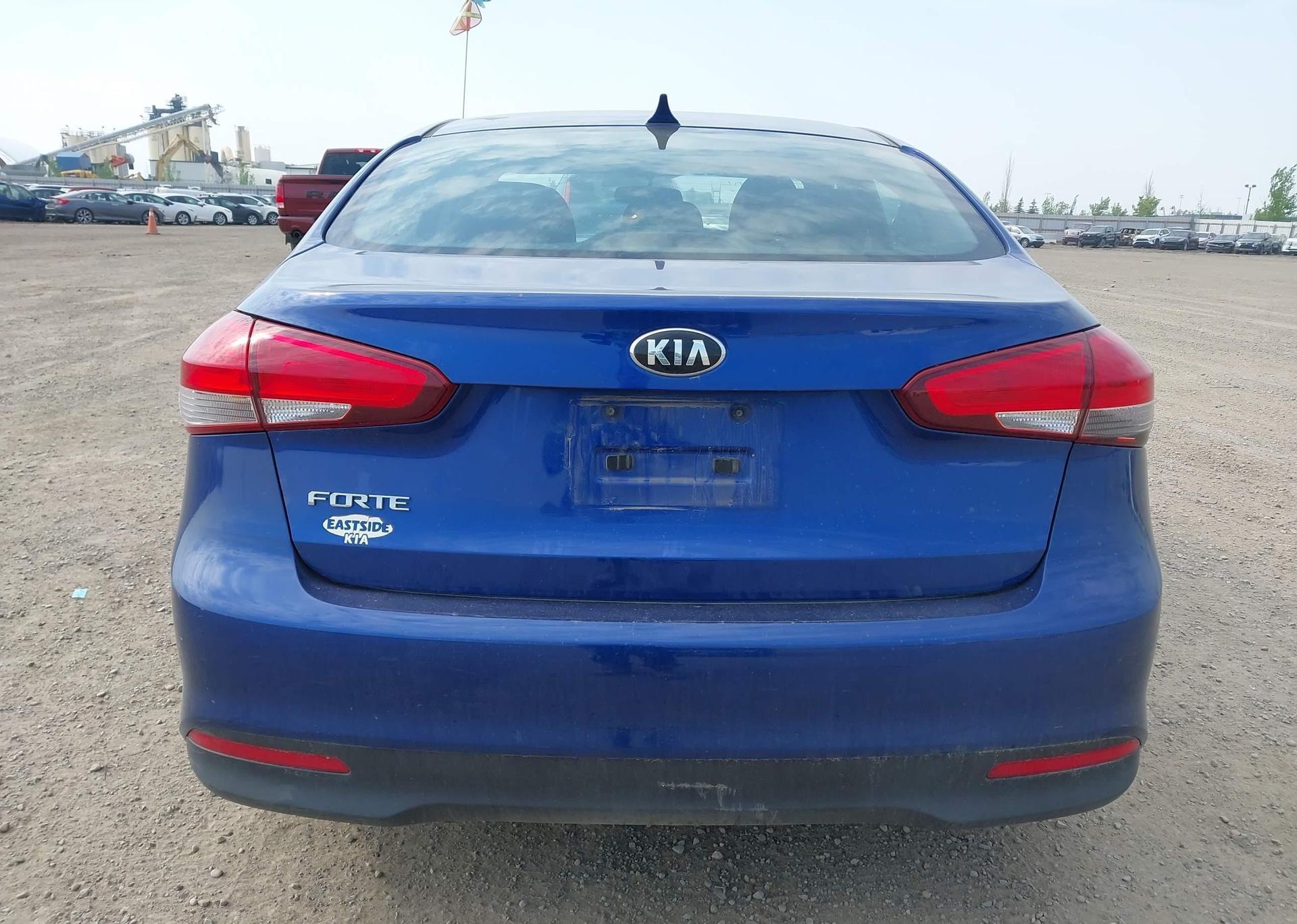 2017 KIA FORTE LX