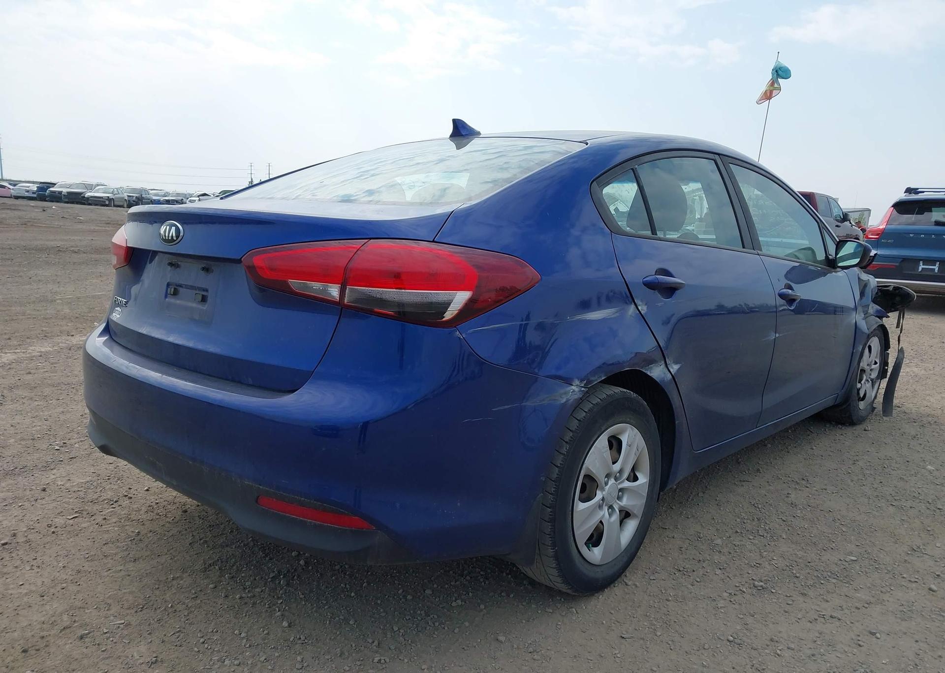 2017 KIA FORTE LX