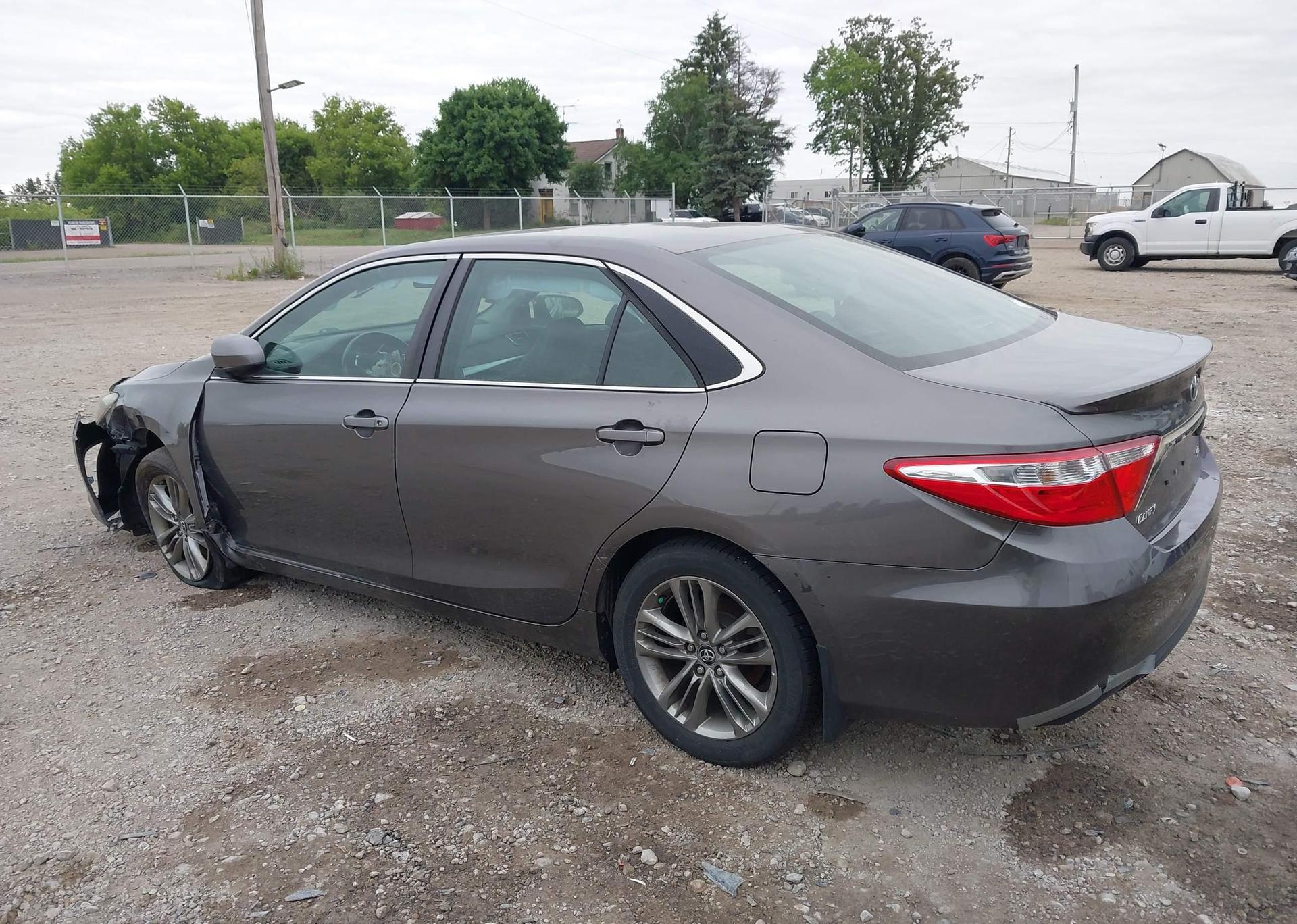 2017 TOYOTA CAMRY