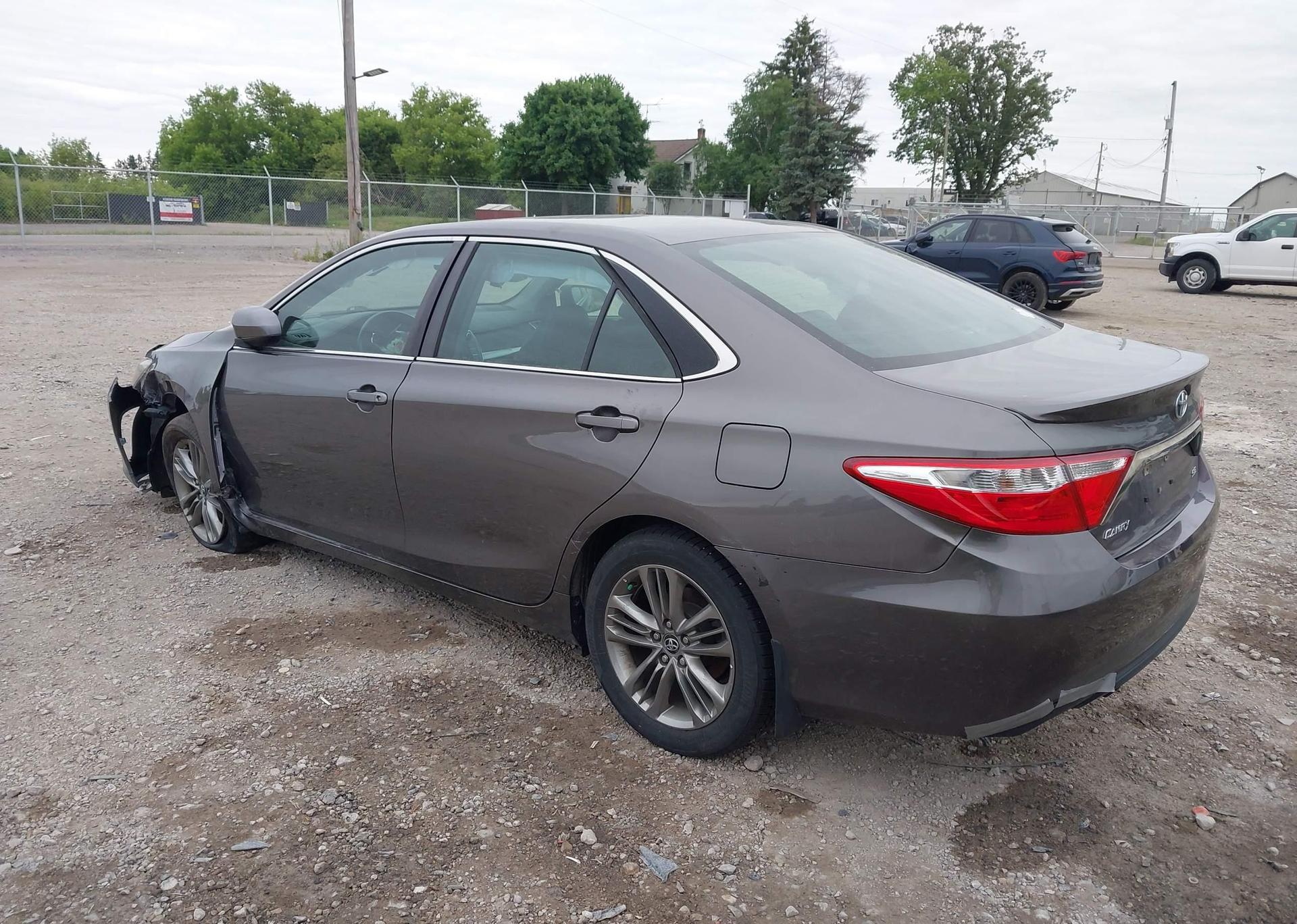 2017 TOYOTA CAMRY