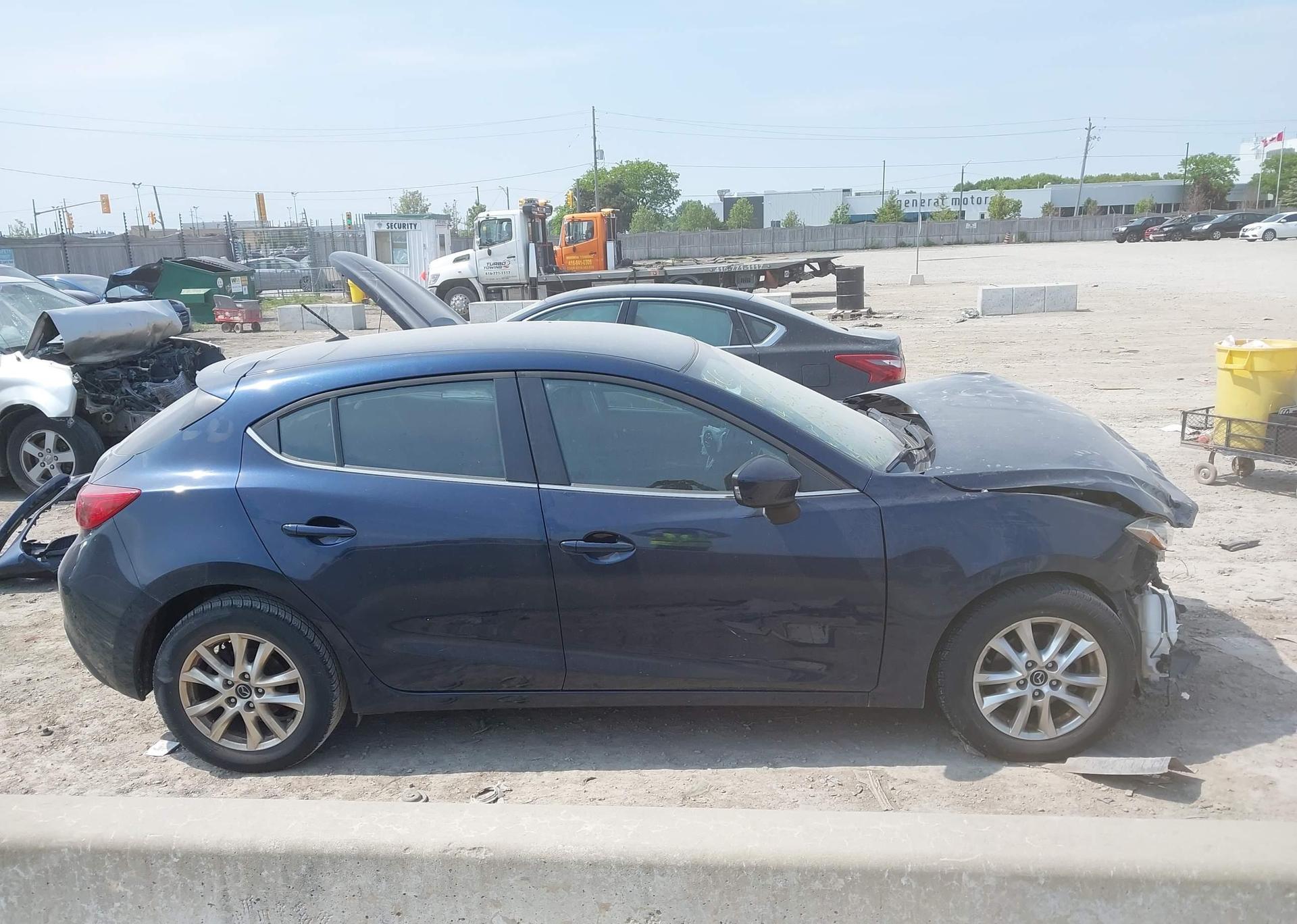 2014 MAZDA MAZDA3 GS-SKY