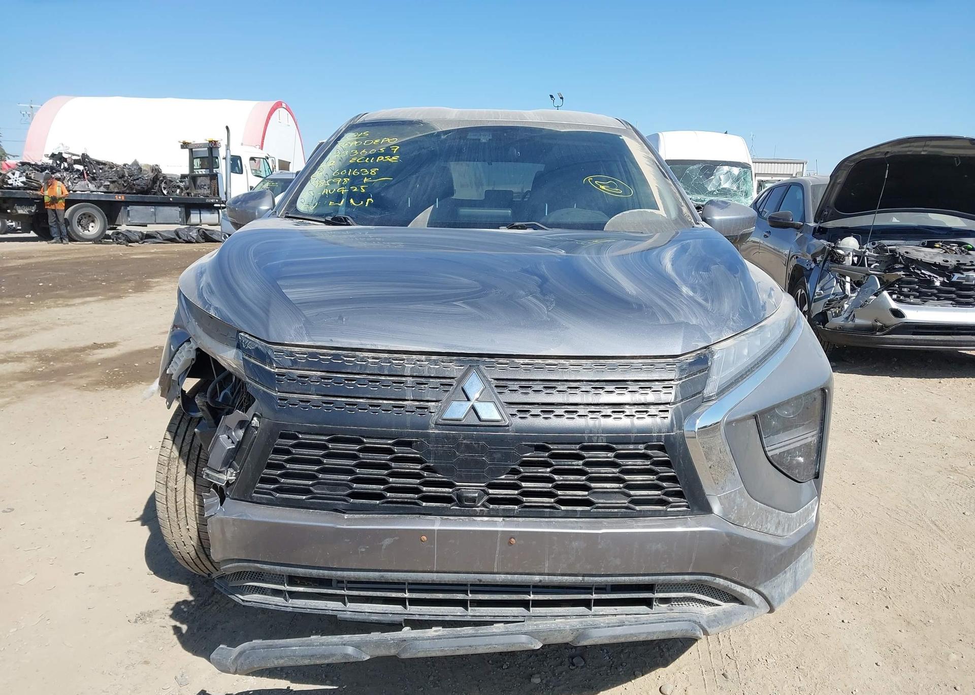2022 MITSUBISHI ECLIPSE CROSS ES