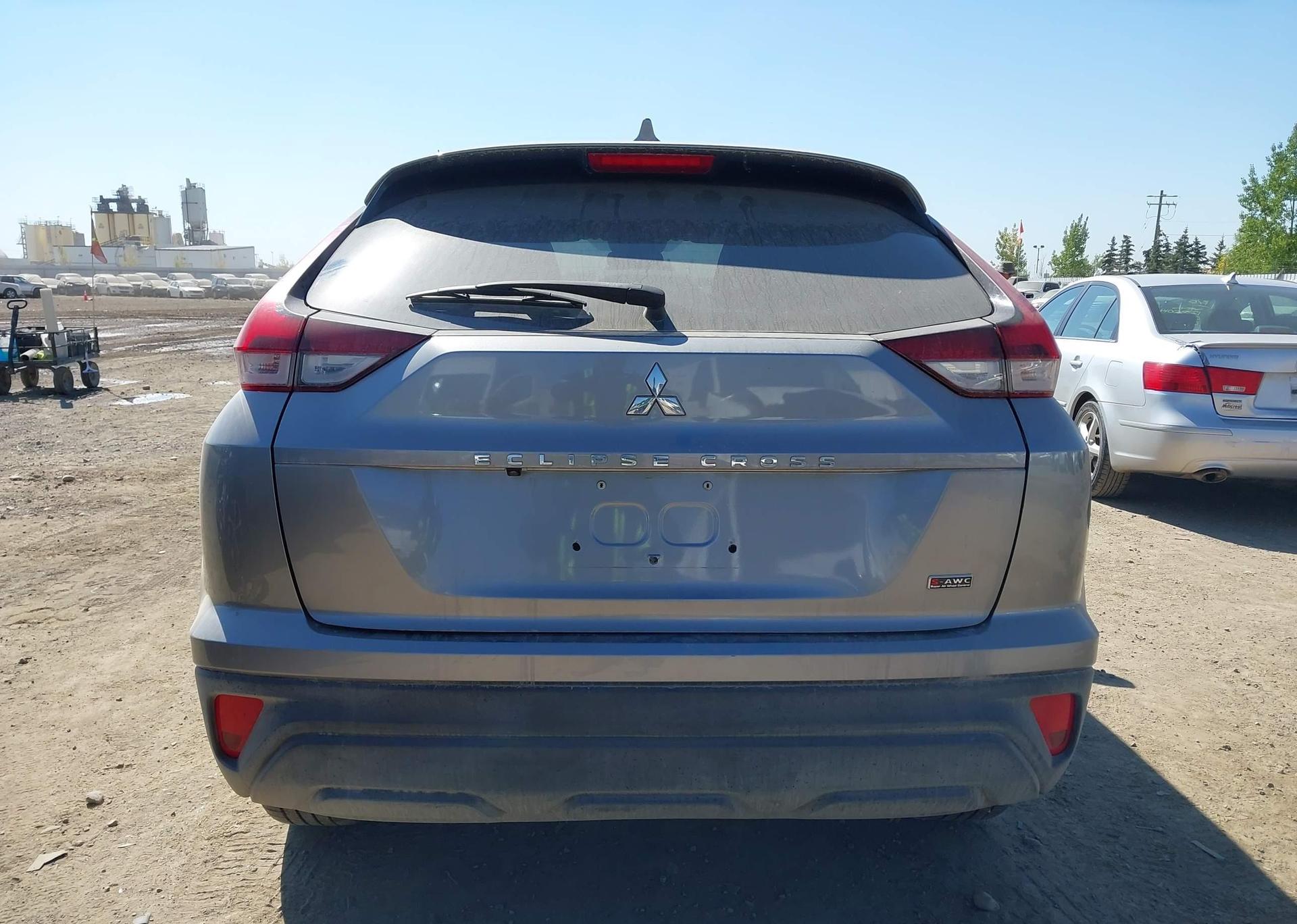 2022 MITSUBISHI ECLIPSE CROSS ES