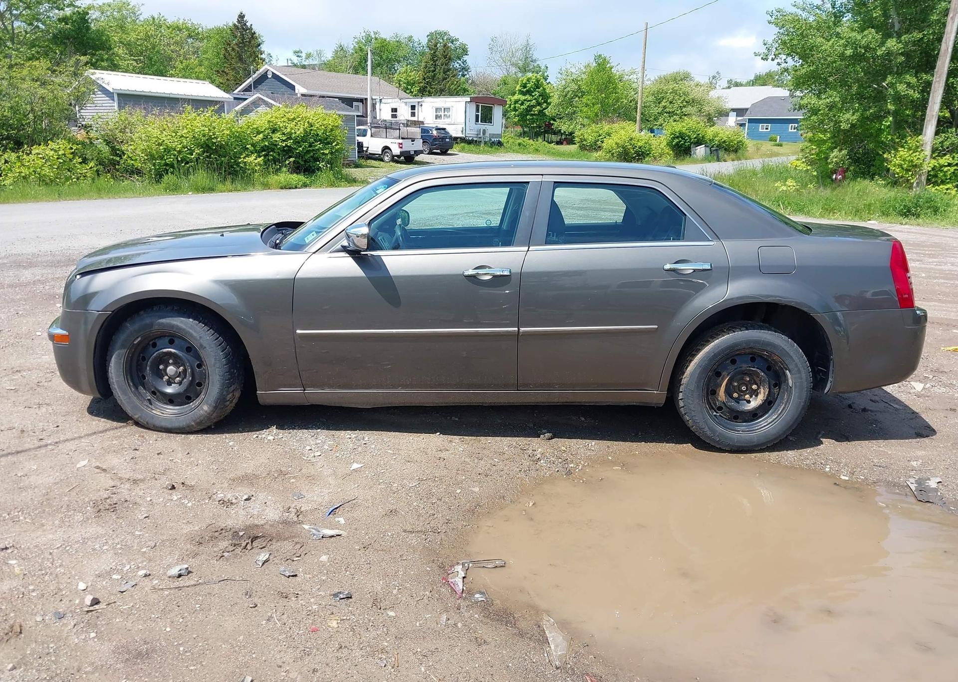 2010 CHRYSLER 300 LIMITED