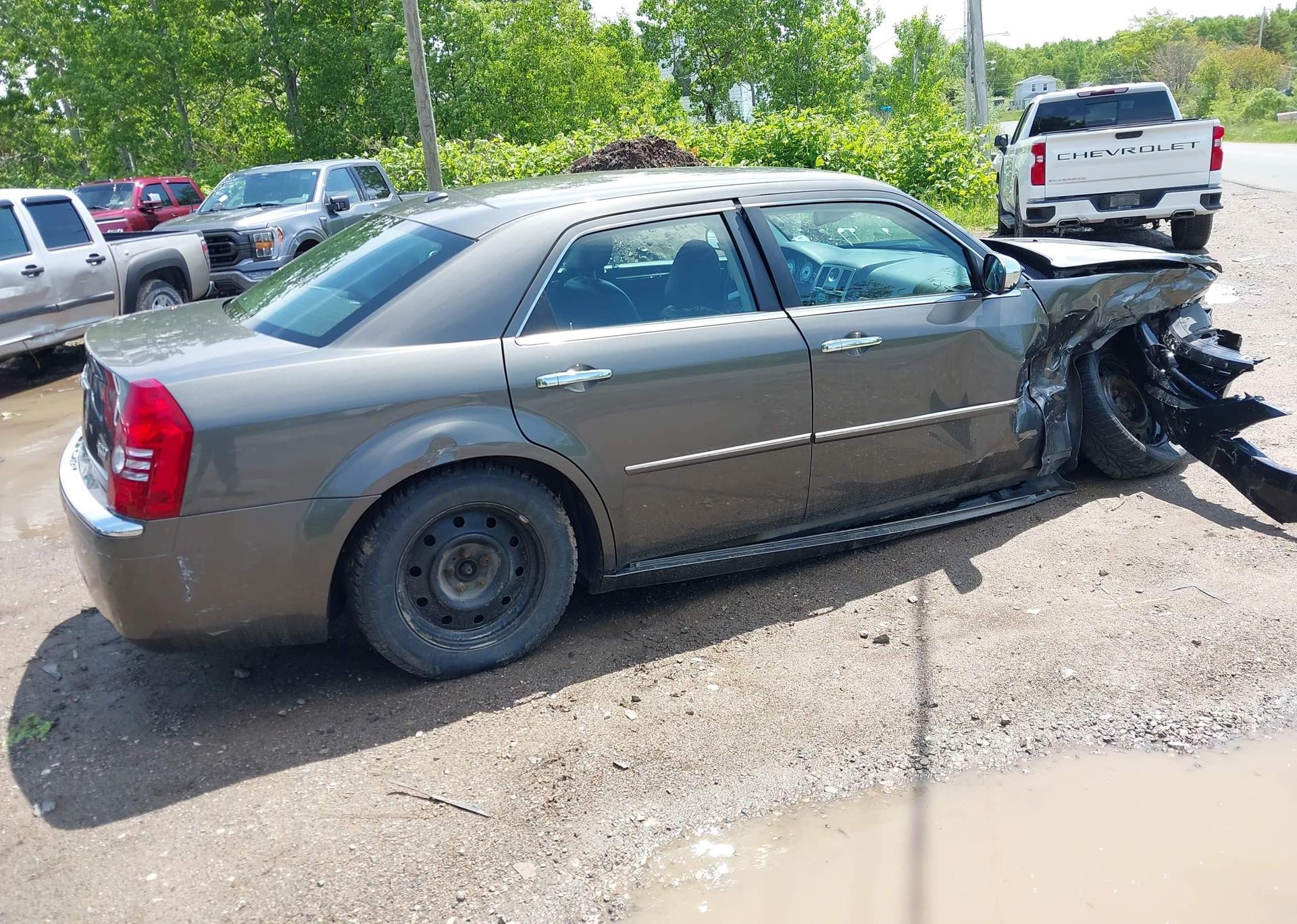 2010 CHRYSLER 300 LIMITED