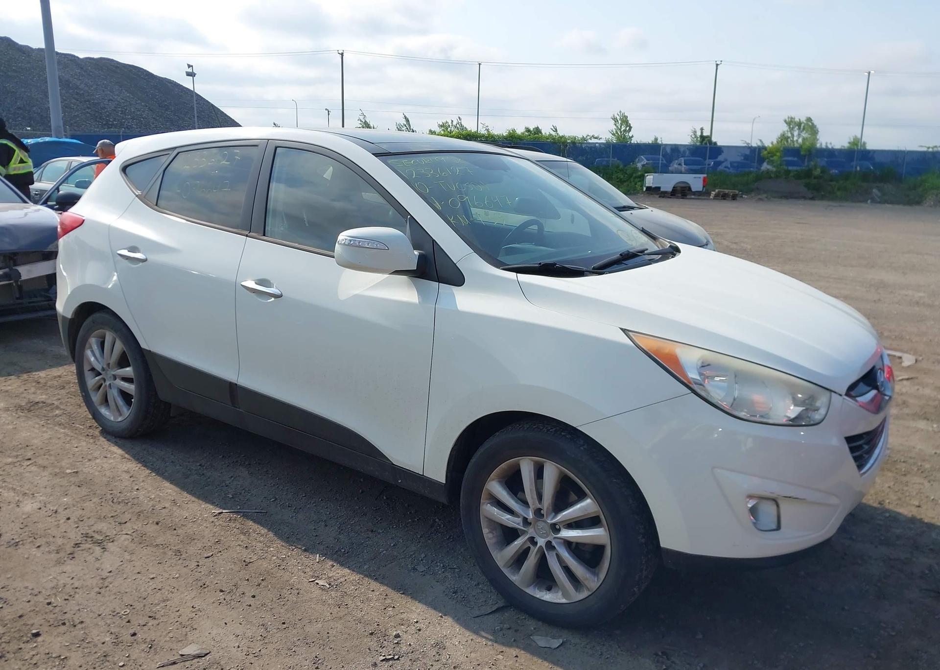 2010 HYUNDAI TUCSON LIMITED
