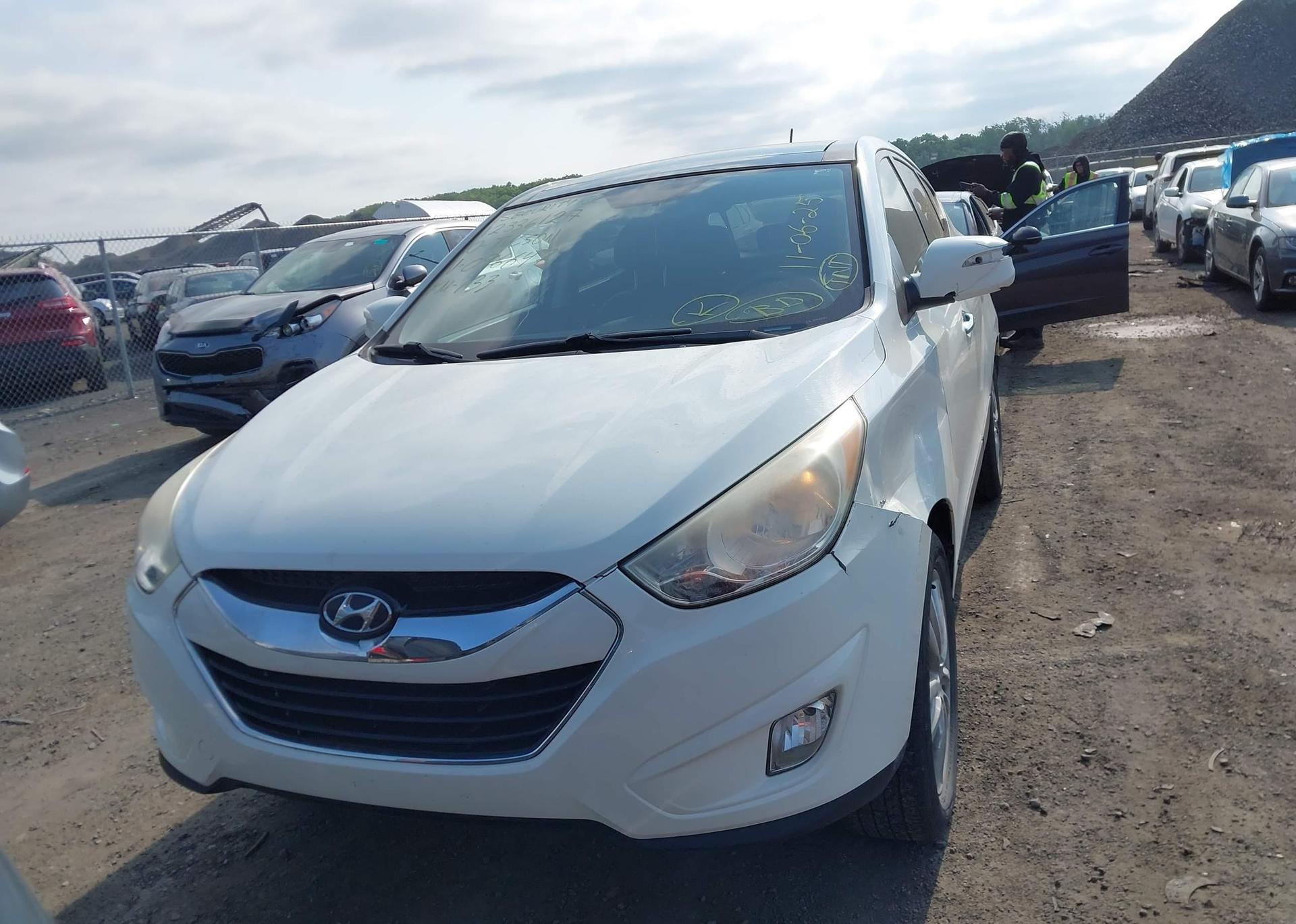 2010 HYUNDAI TUCSON LIMITED