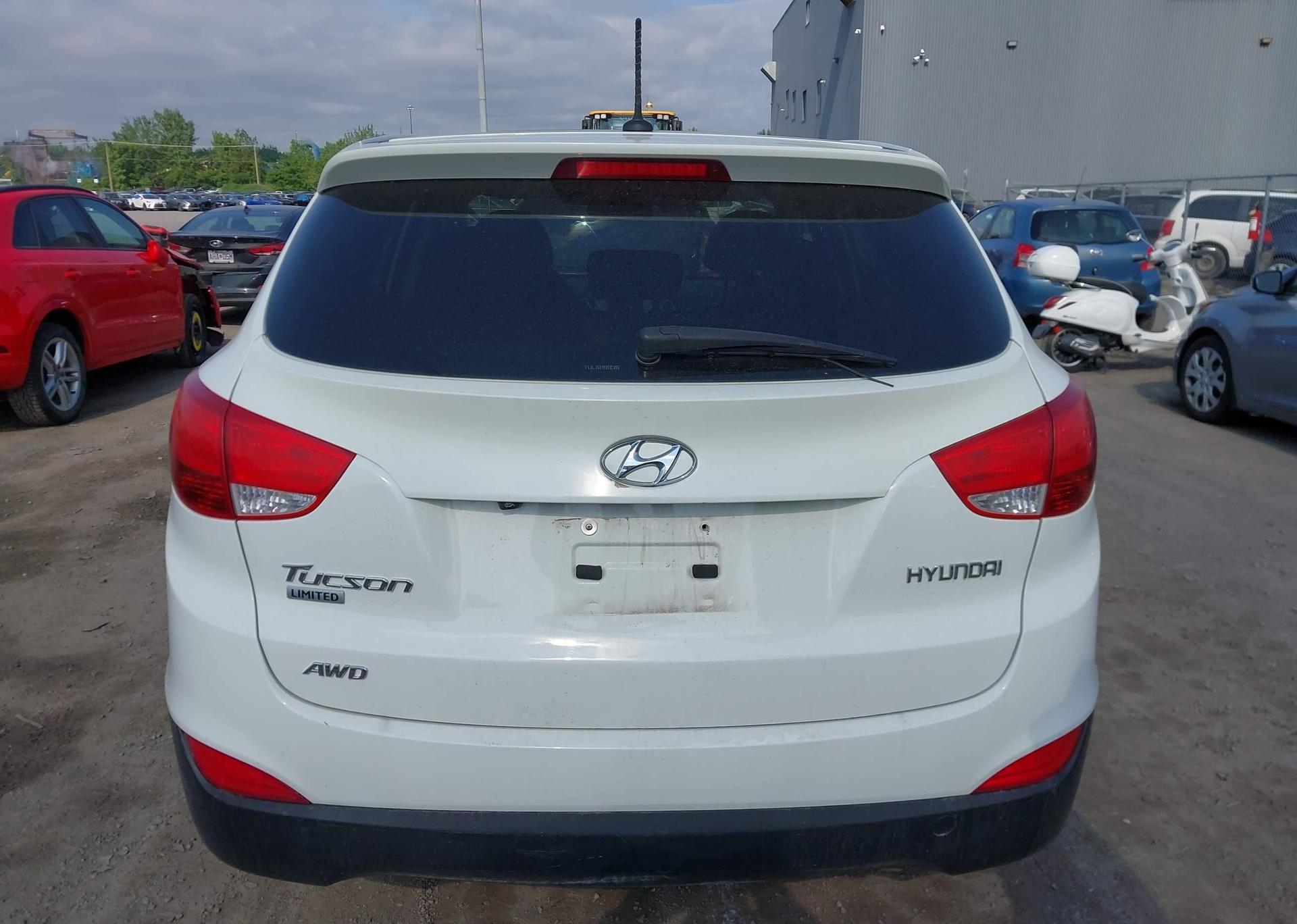 2010 HYUNDAI TUCSON LIMITED