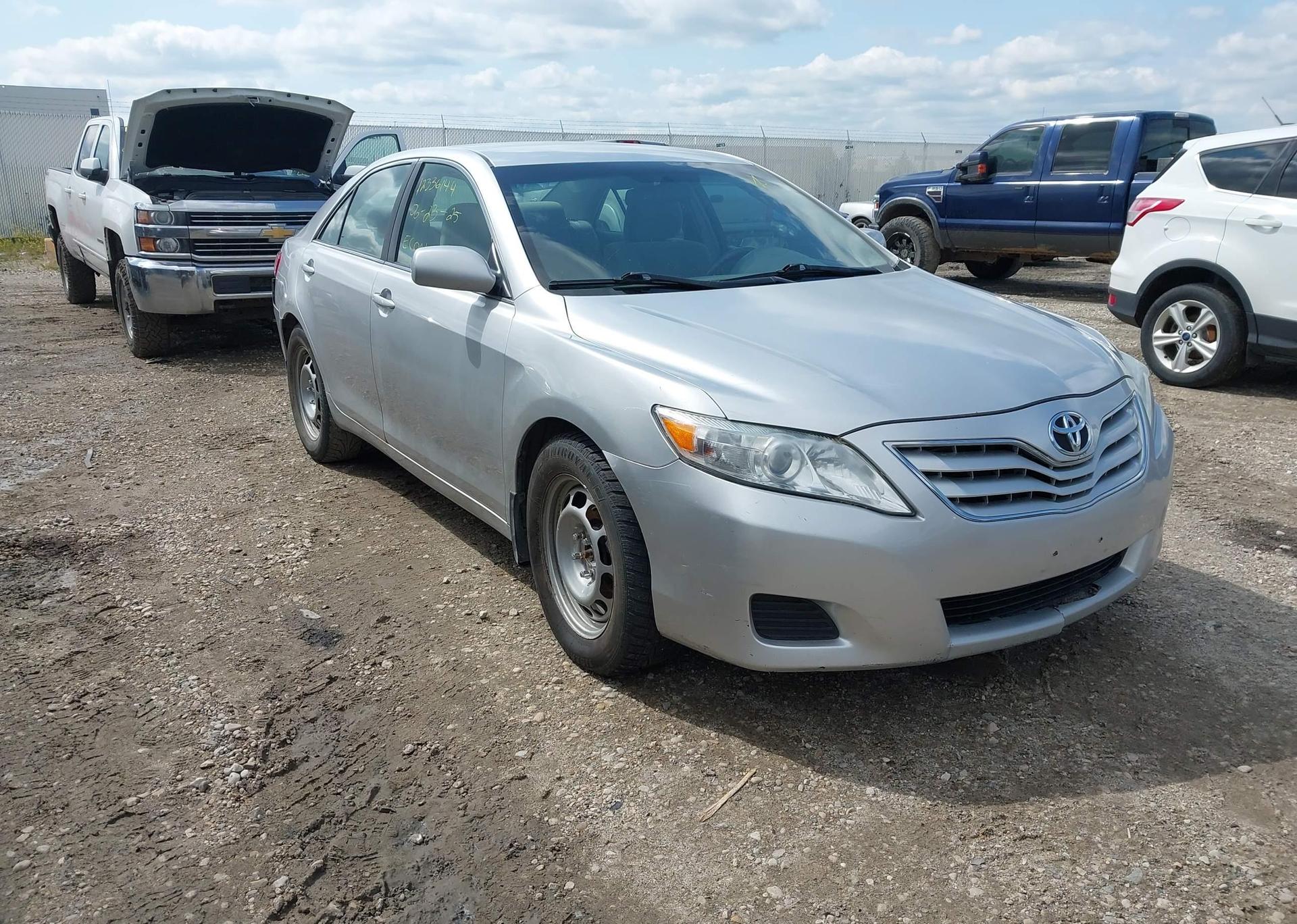 2011 TOYOTA CAMRY LE