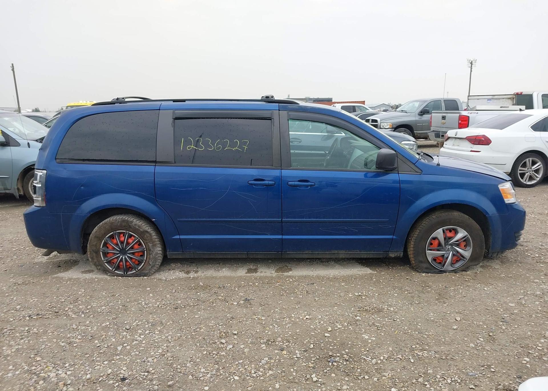 2010 DODGE GRAND CARAVAN SE